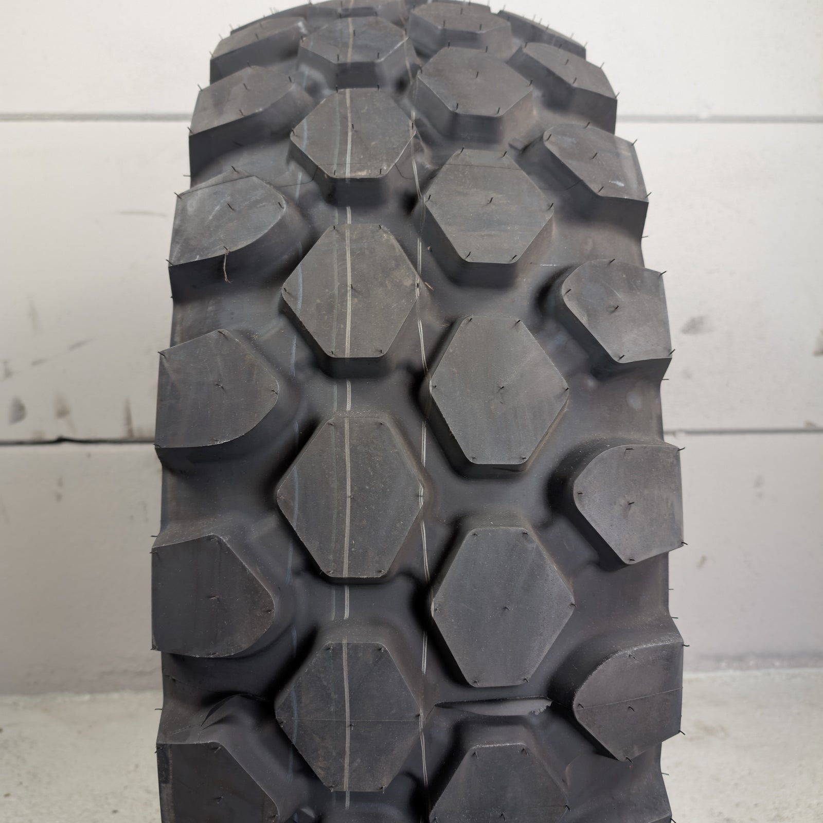 365/85R20 GoodYear Offroad ORD 164J NEW
