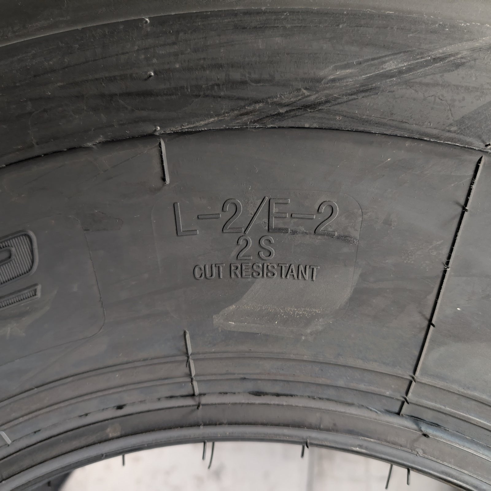 405/70R18 Advance GLR15 MPT 141B/153A2 NEW
