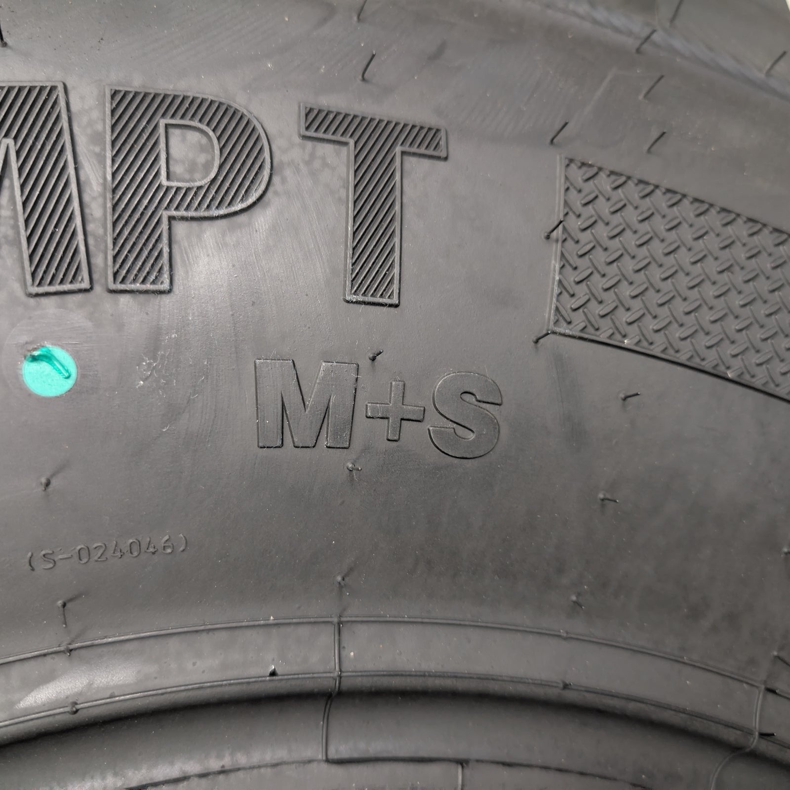 365/80R20 Continental MPT81 M+S