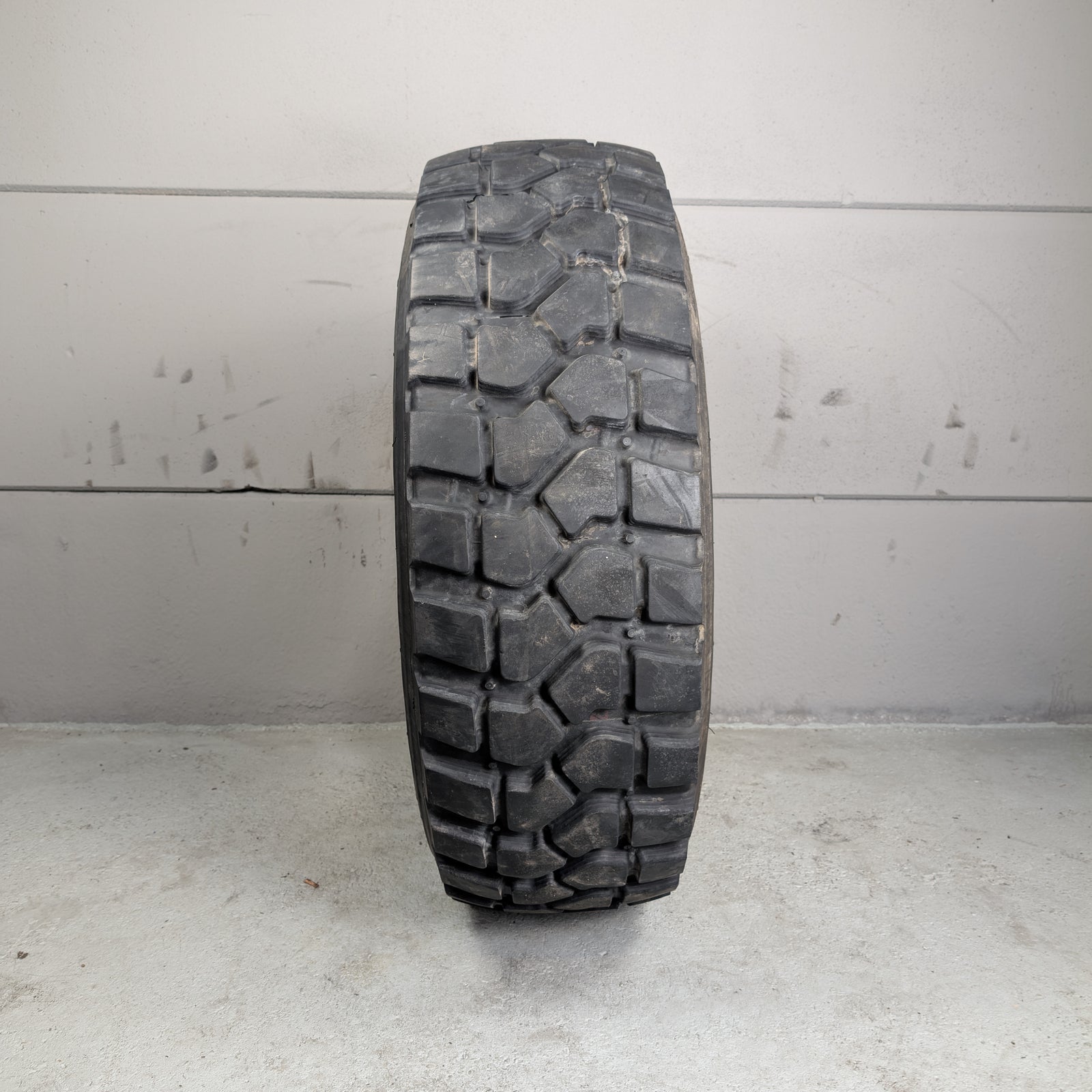 365/85R20 Pirelli PS22 Pista 164G used