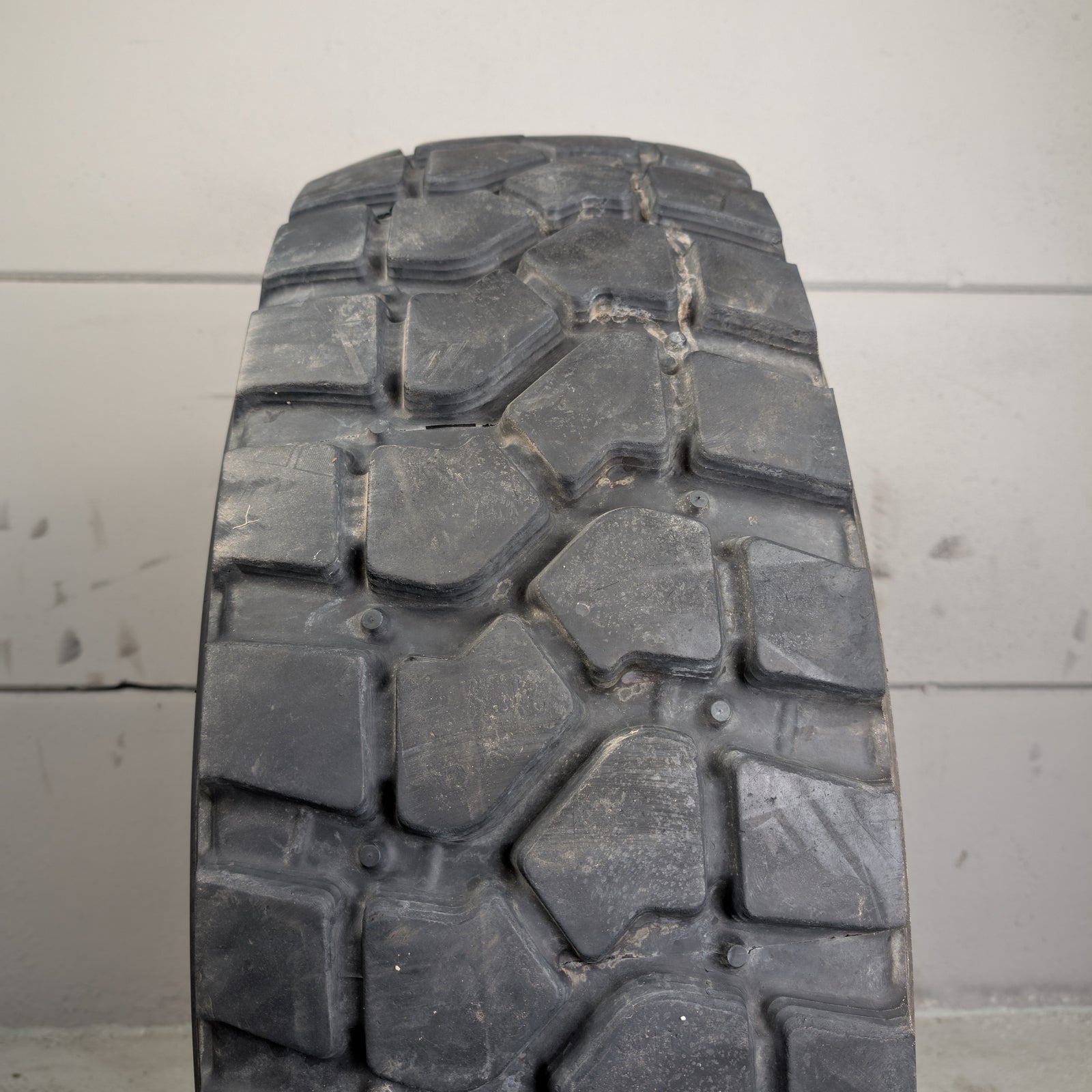365/85R20 Pirelli PS22 Pista 164G used