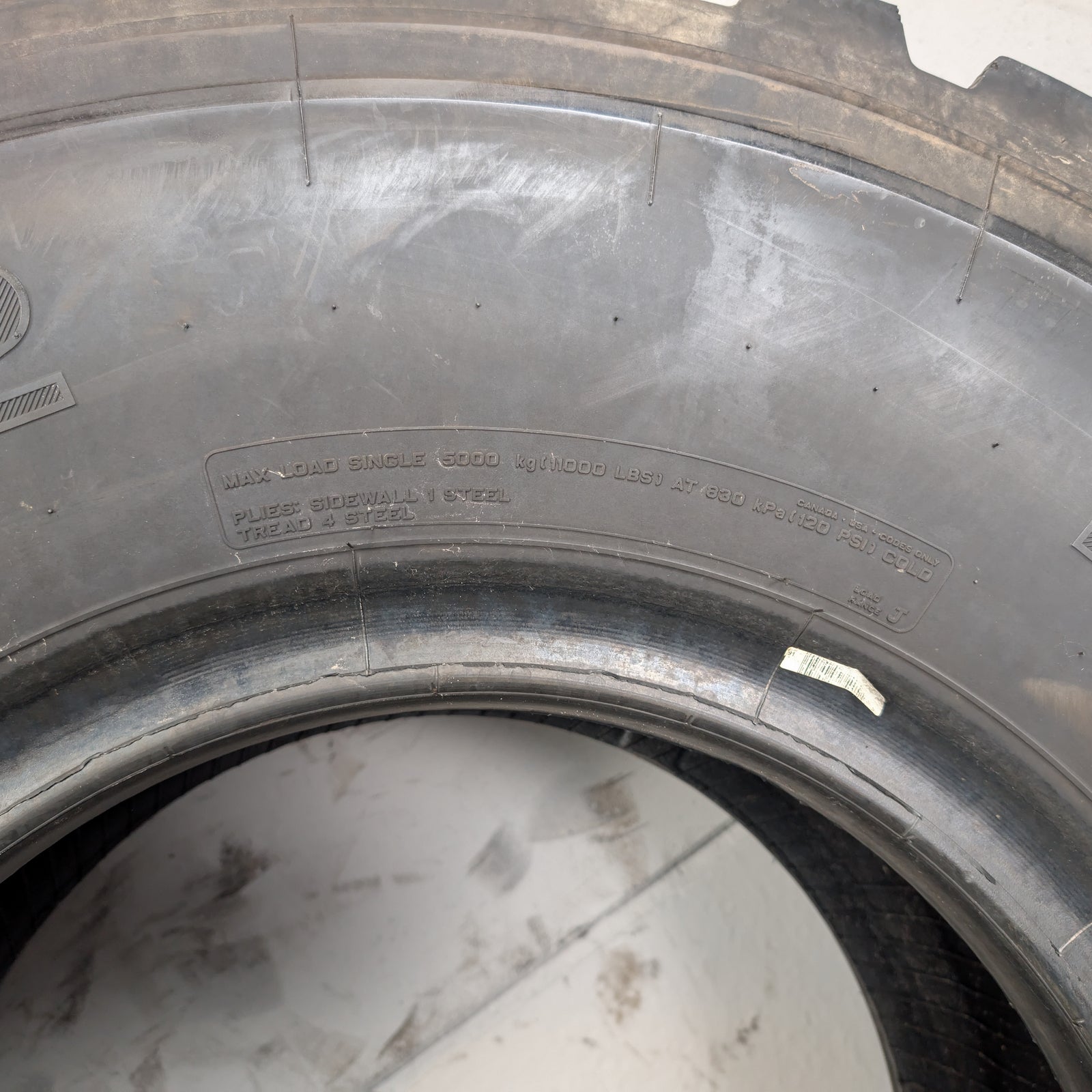 365/85R20 Pirelli PS22 Pista 164G used