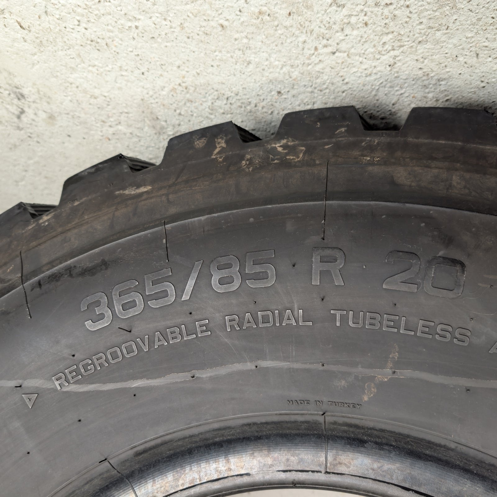 365/85R20 Pirelli PS22 Pista 164G used