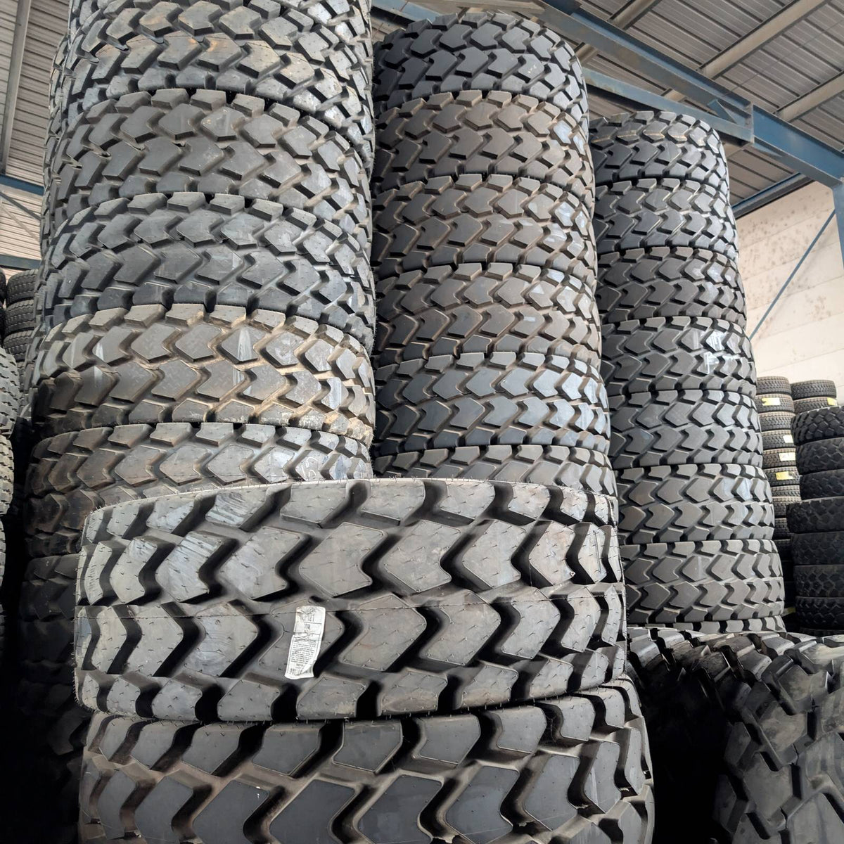 20.5R25 Titan MXL L-3 NEW