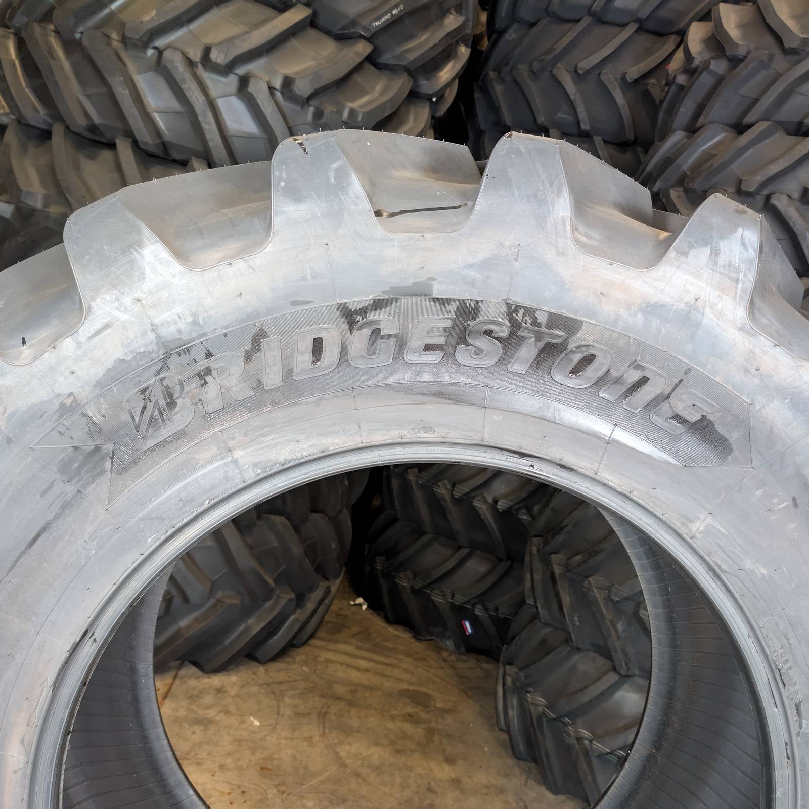 520/85R38 (20.8R38) Bridgestone VX-Tractor 160D/157E NEW*