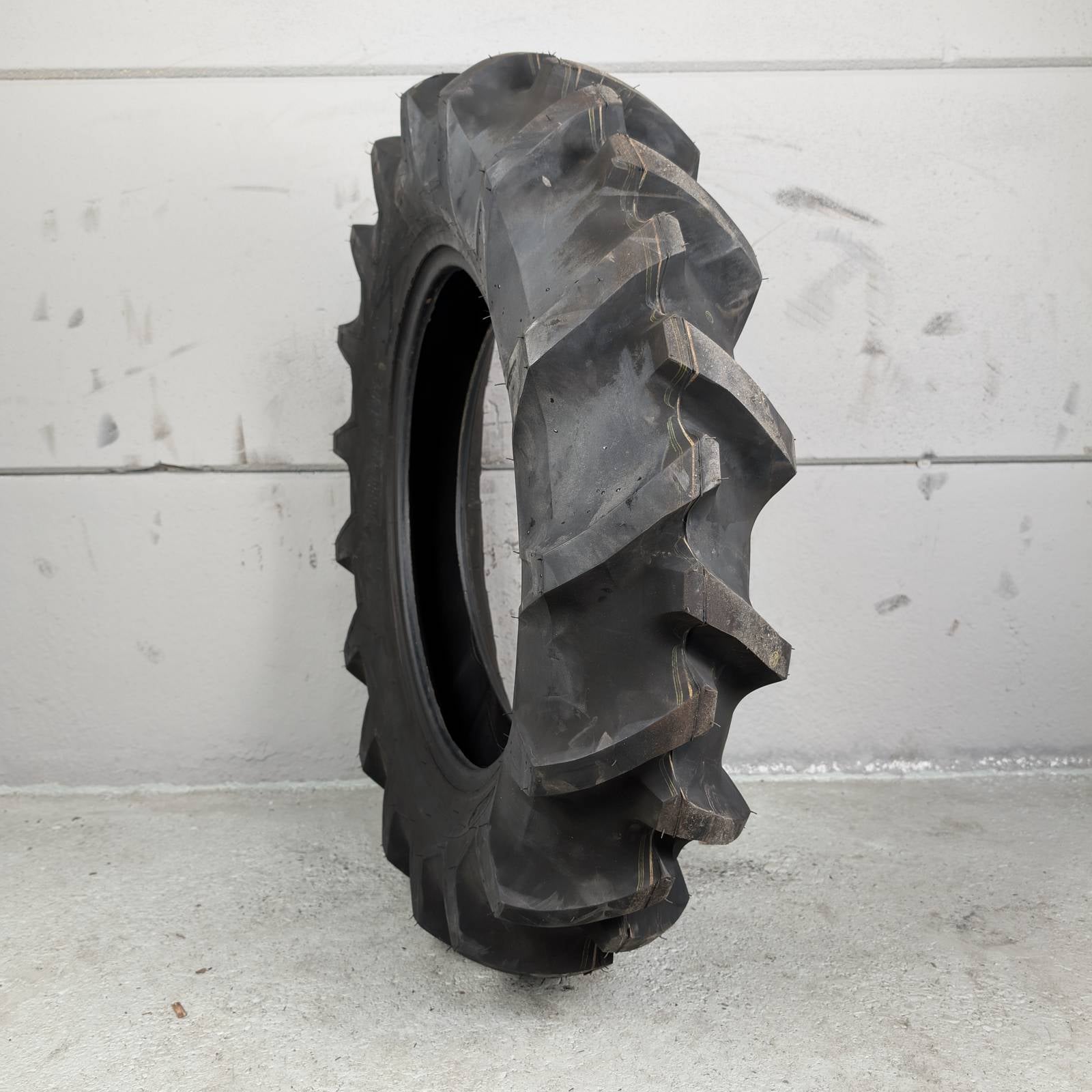9.5-22 Bridgestone Farm service