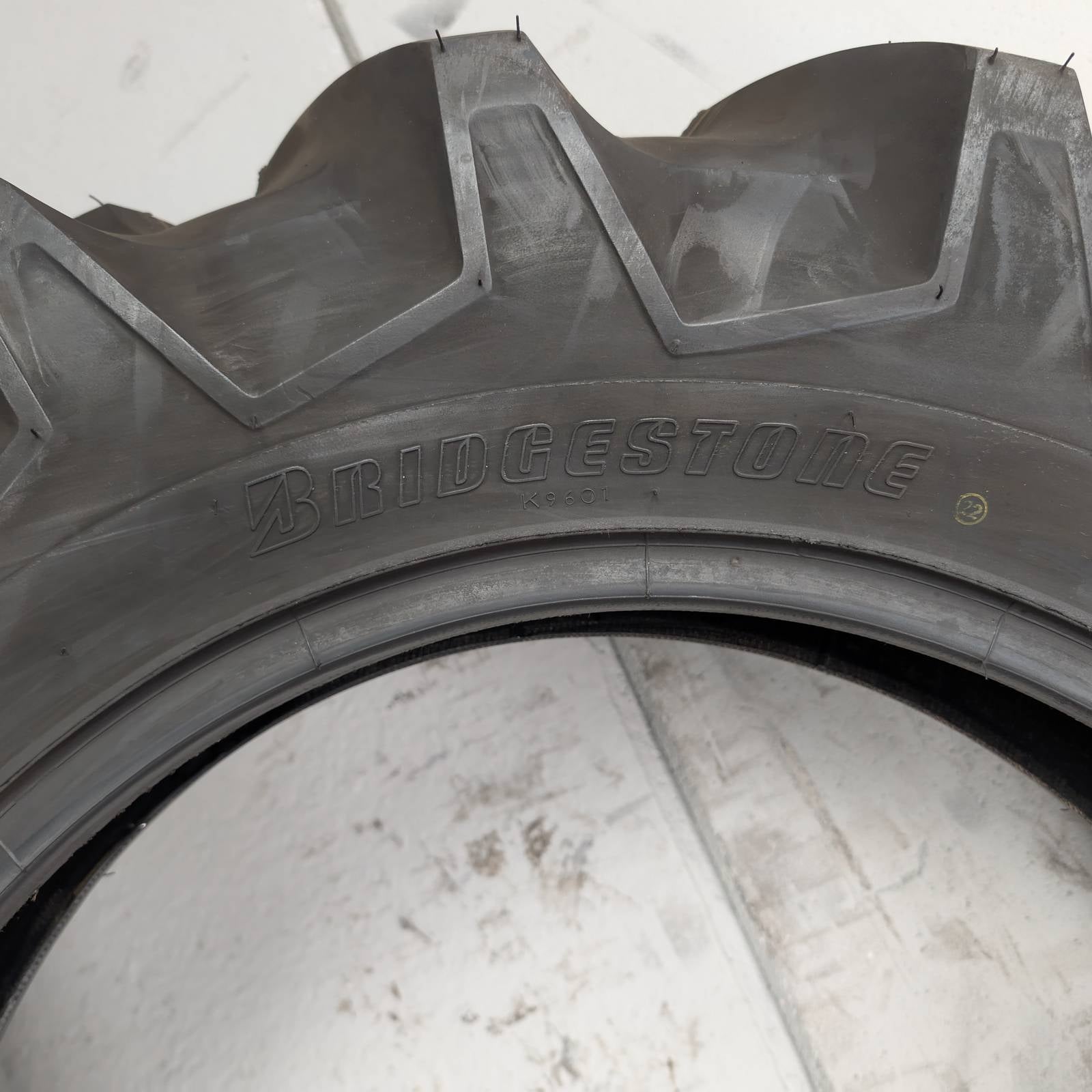 9.5-22 Bridgestone Farm service