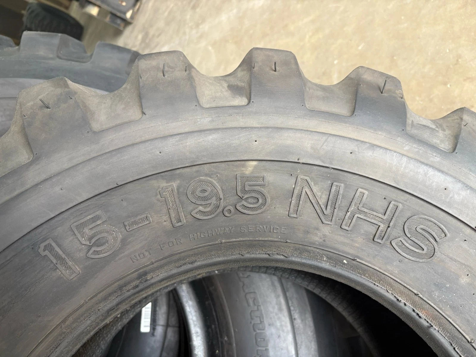 15-19.5 (385/65-19.5) S.T.A Superlug Used