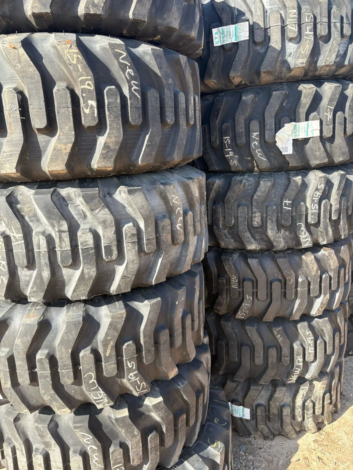 15-19.5 (385/65-19.5) S.T.A Superlug 8 Ply