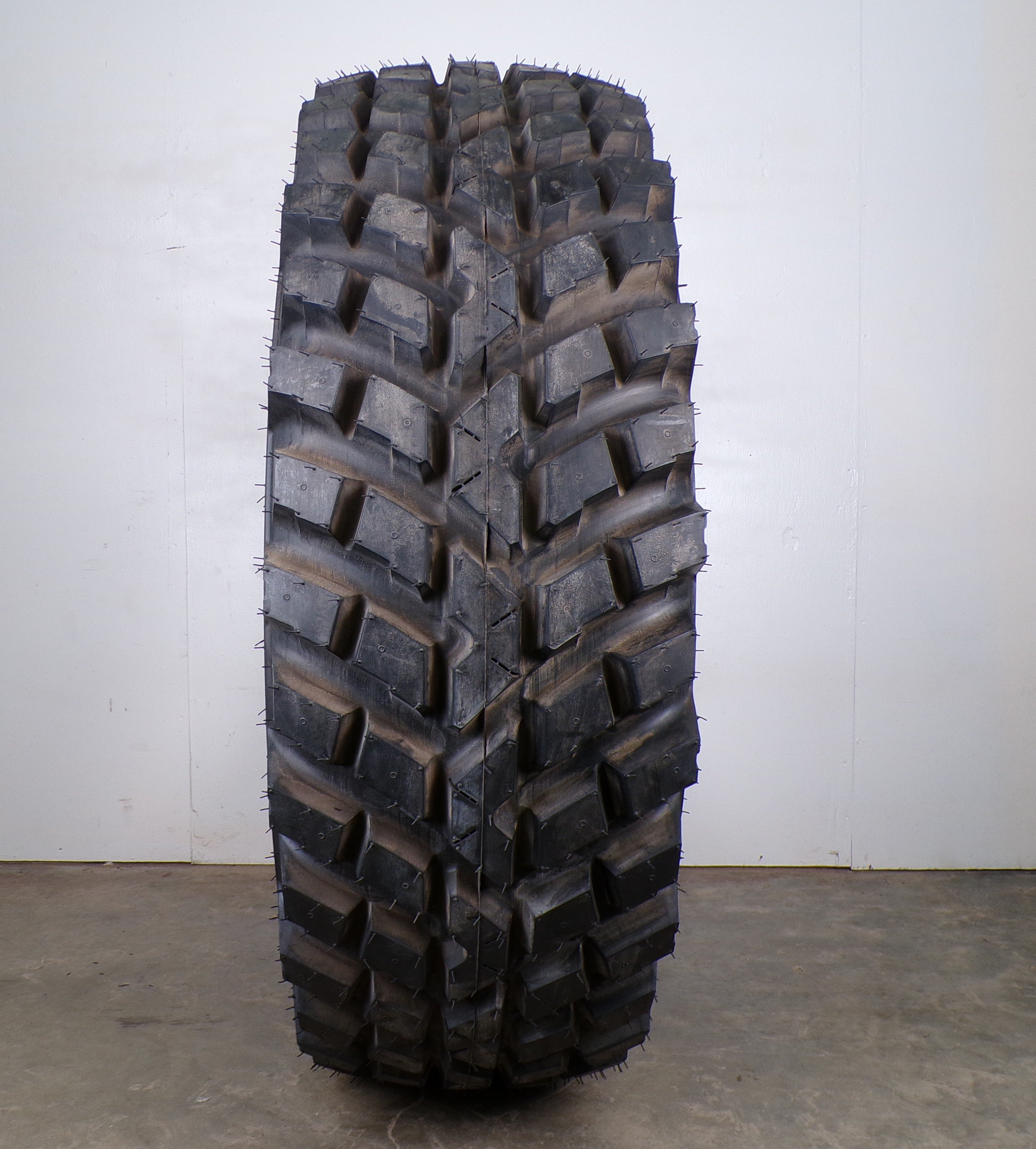 360/80R24 143A8/138D Nokian TRI 2 TL NEW