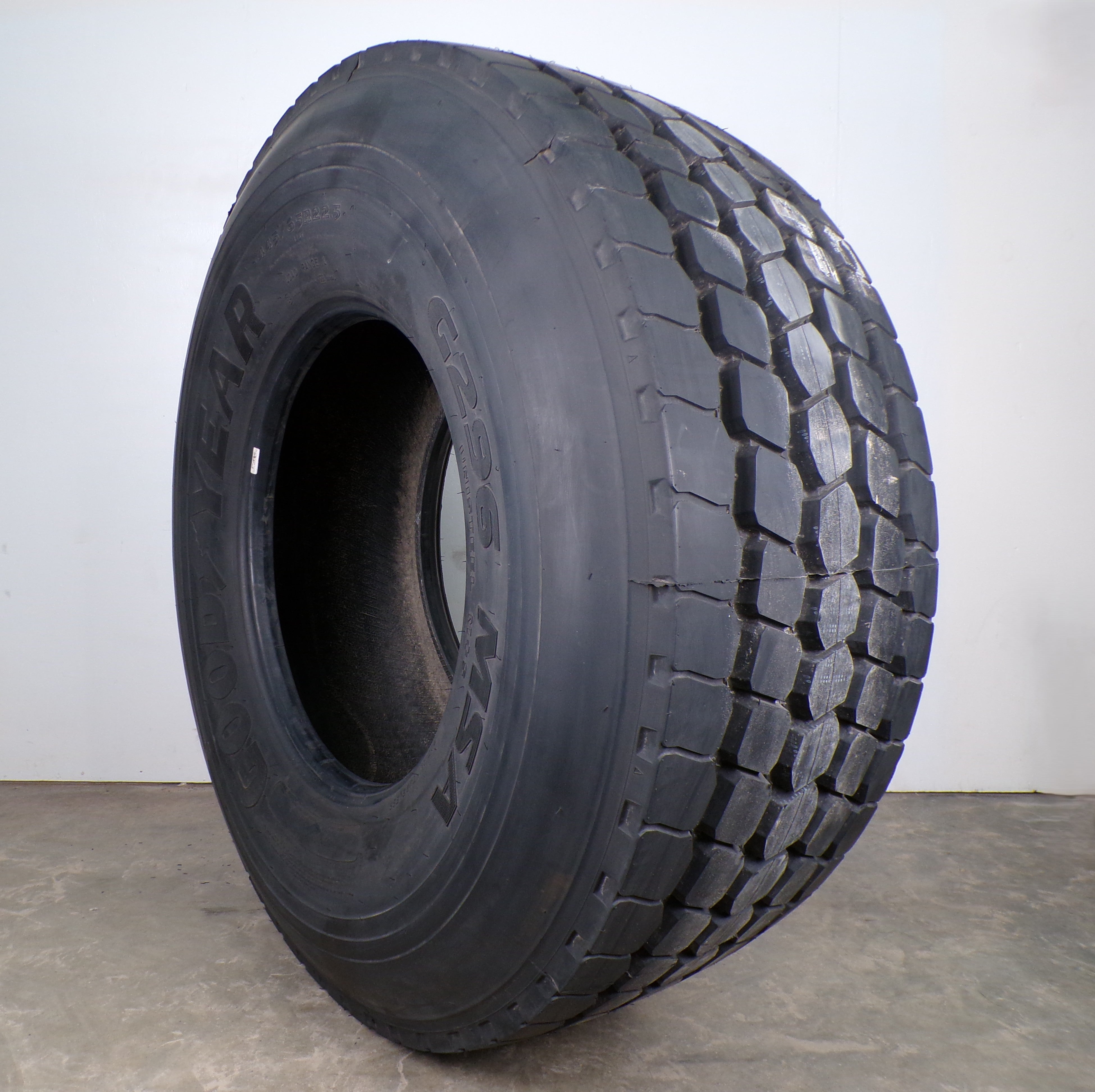 445/65R22.5 Goodyear G296 MSA