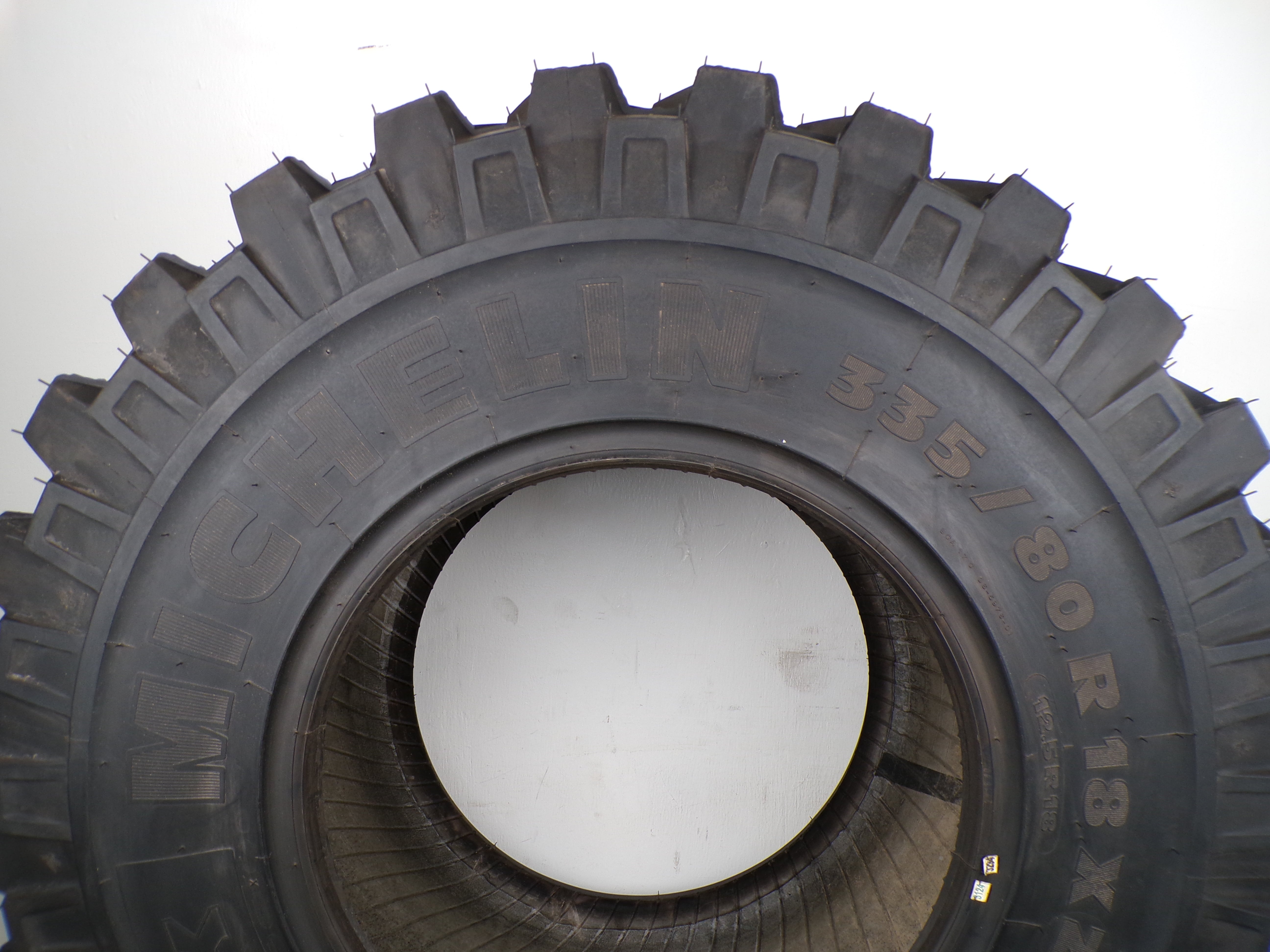 335/80R18 (12.5R18) Michelin X XZSL New