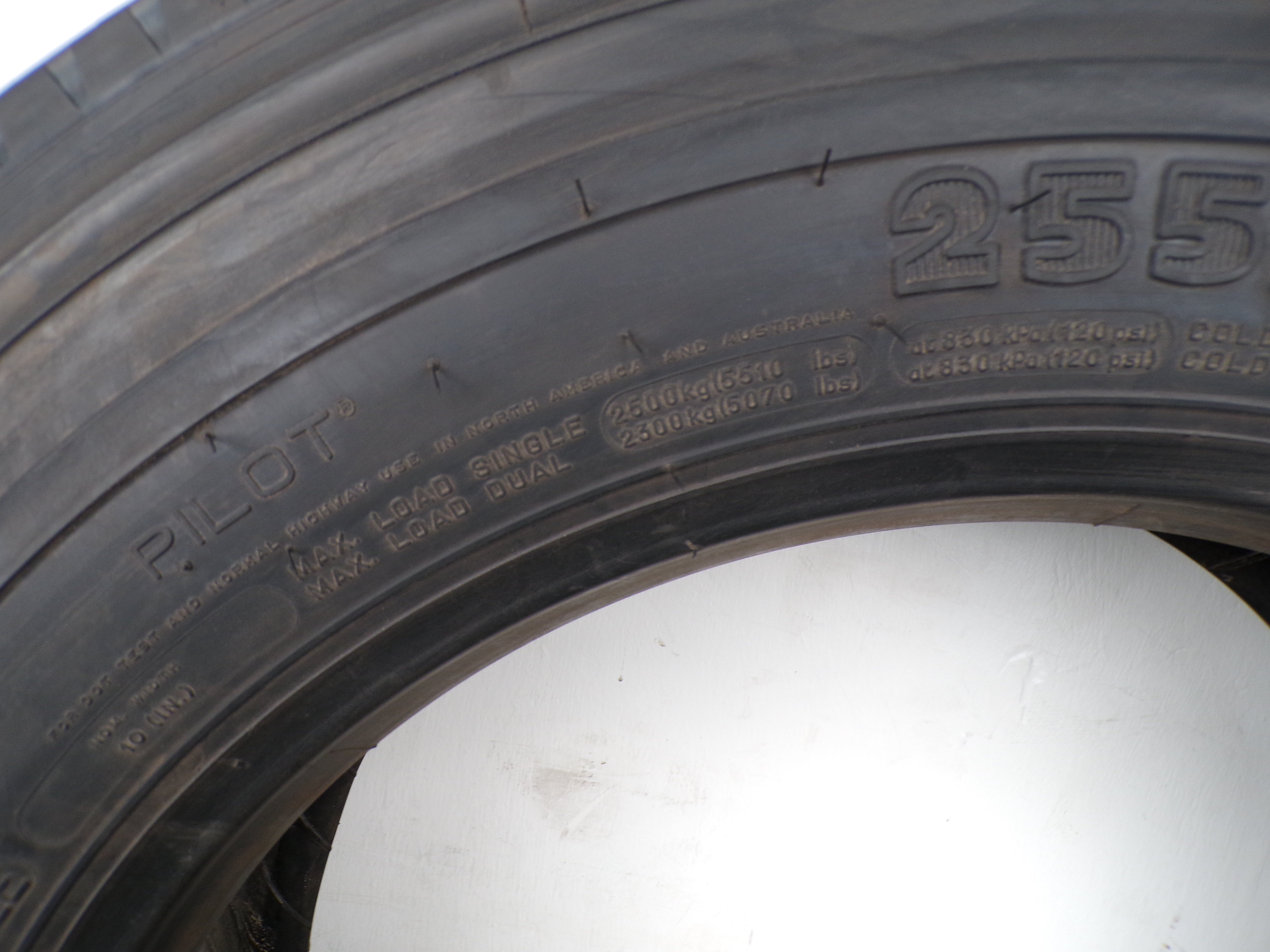 255/70R22.5 Michelin XZE Used