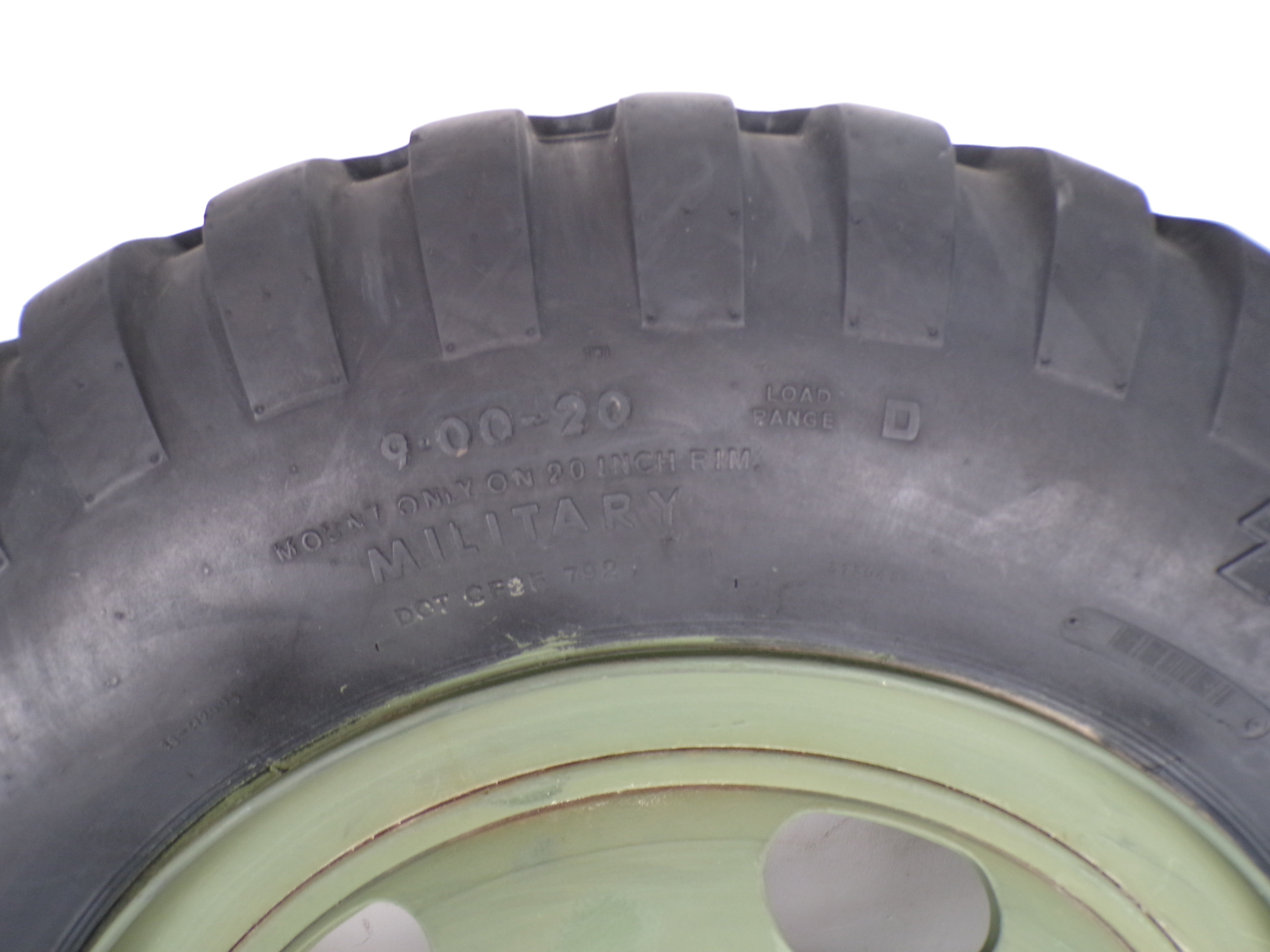 9.00-20 Titan T-Hawk 373 Used on Used Wheel