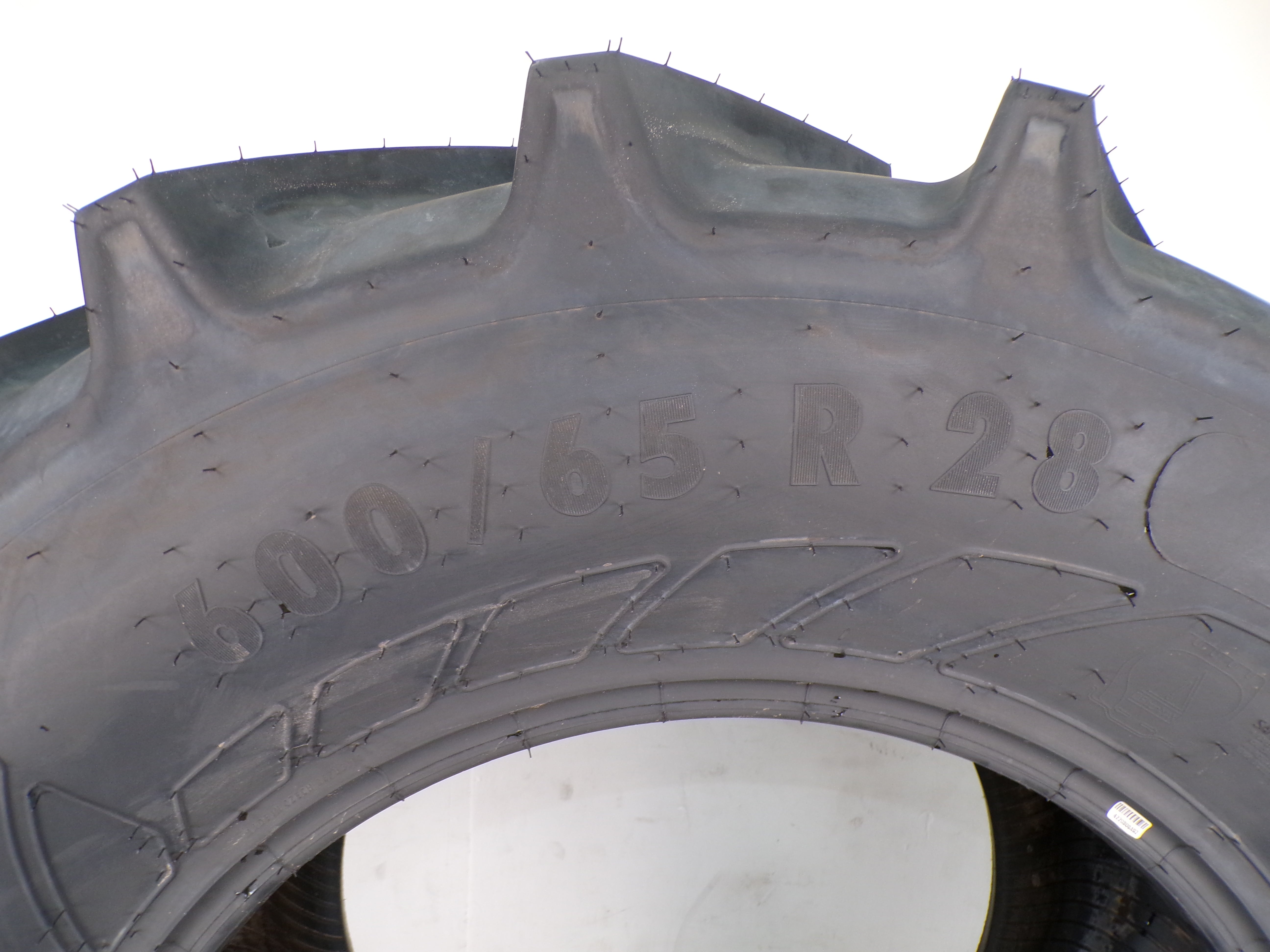600/65R28 Mitas AC65 147D/150A8 NEW