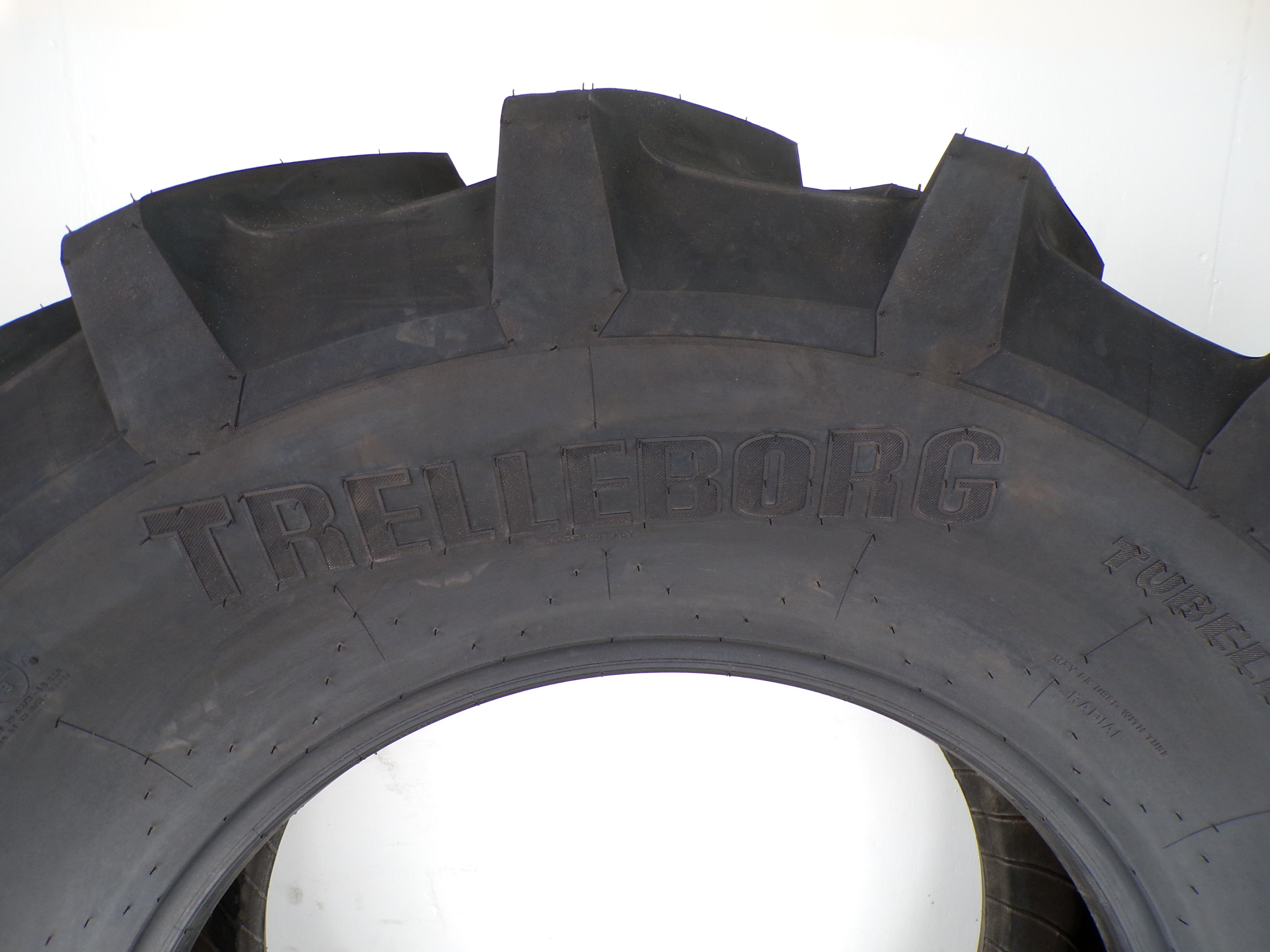 460/85R30 (18.4R30) Trelleborg TM600 New 145A8