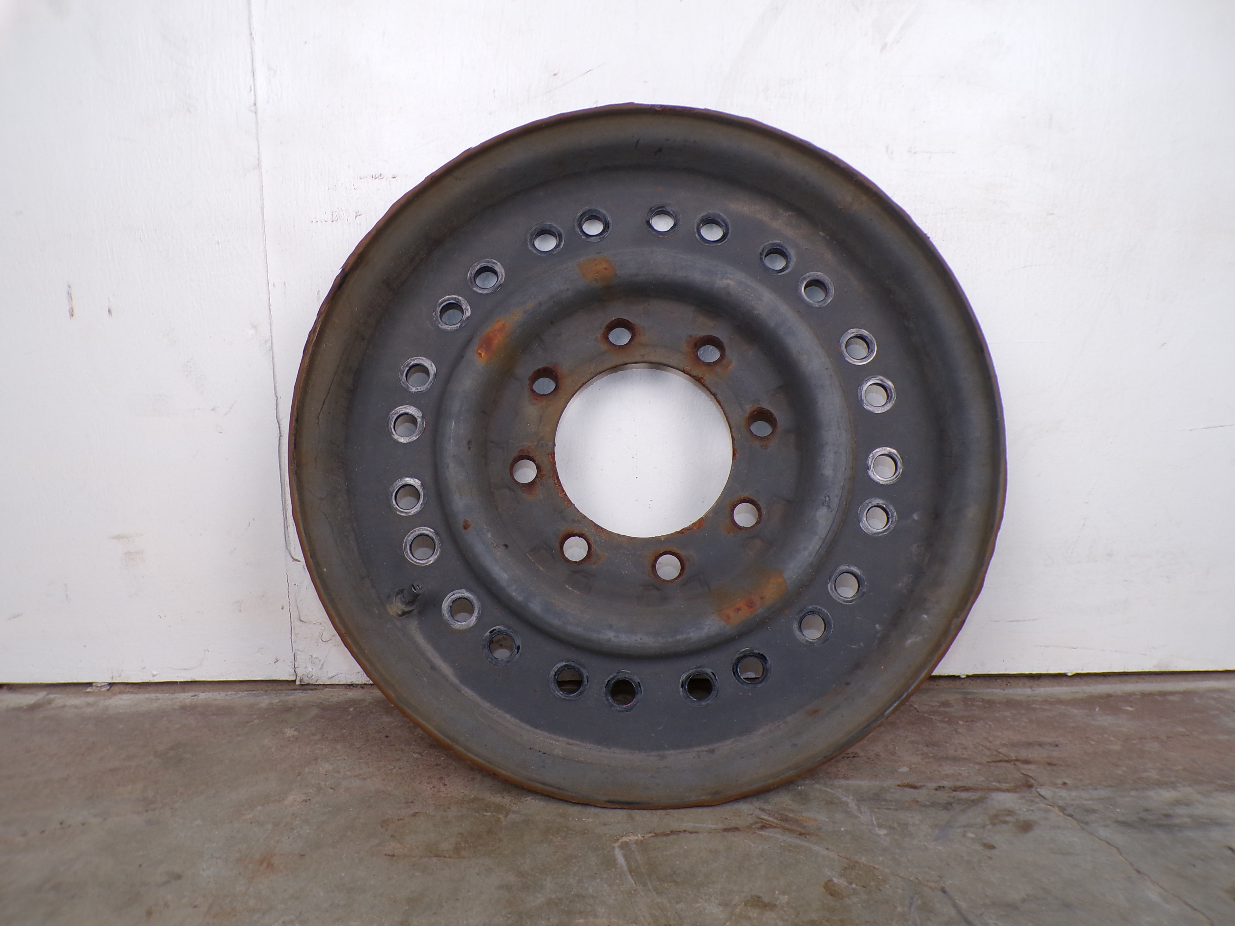37X12.50R16.5 8x6.5 Hummer Wheels