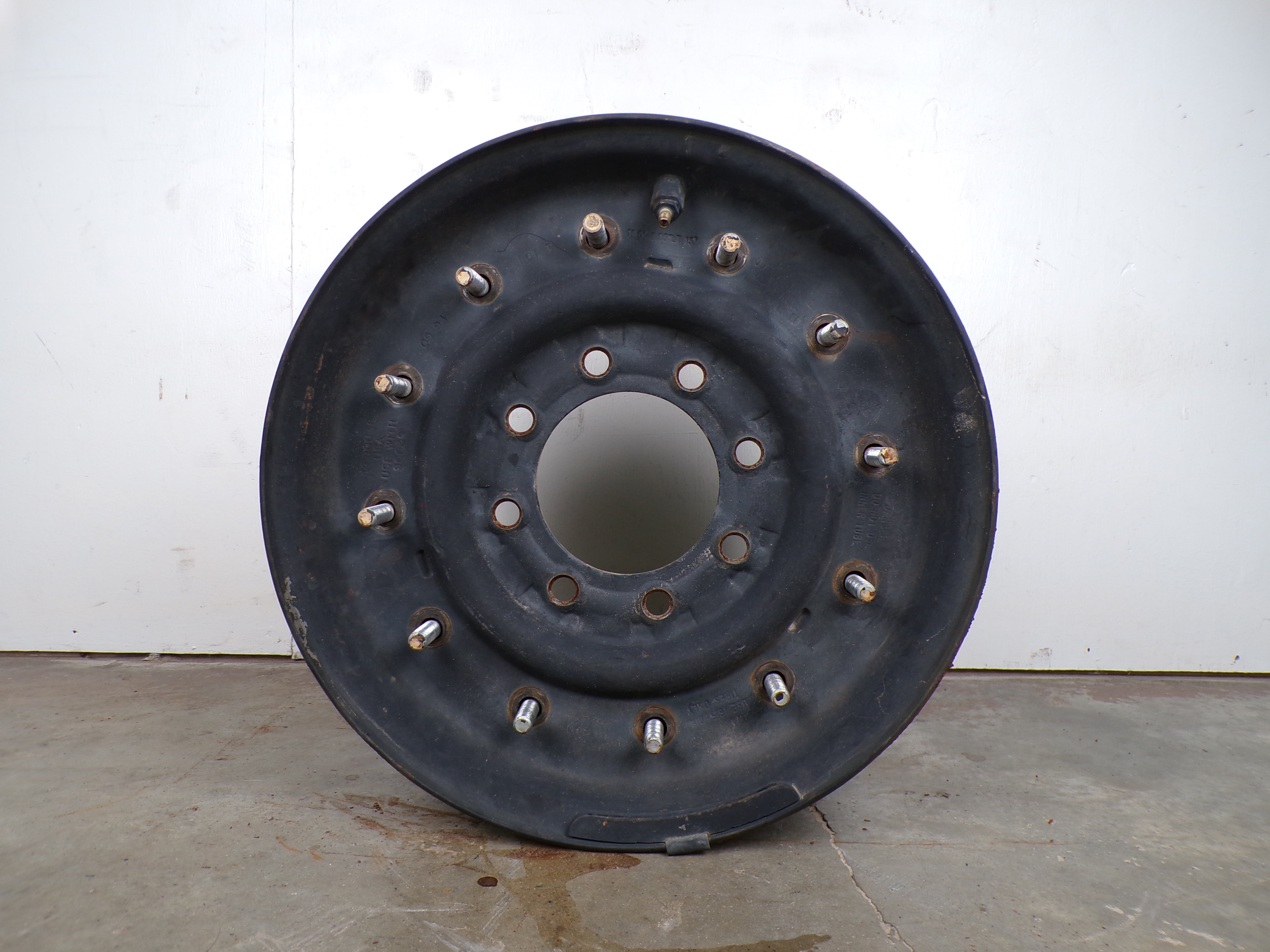 37X12.50R16.5 8x6.5 Hummer Wheels
