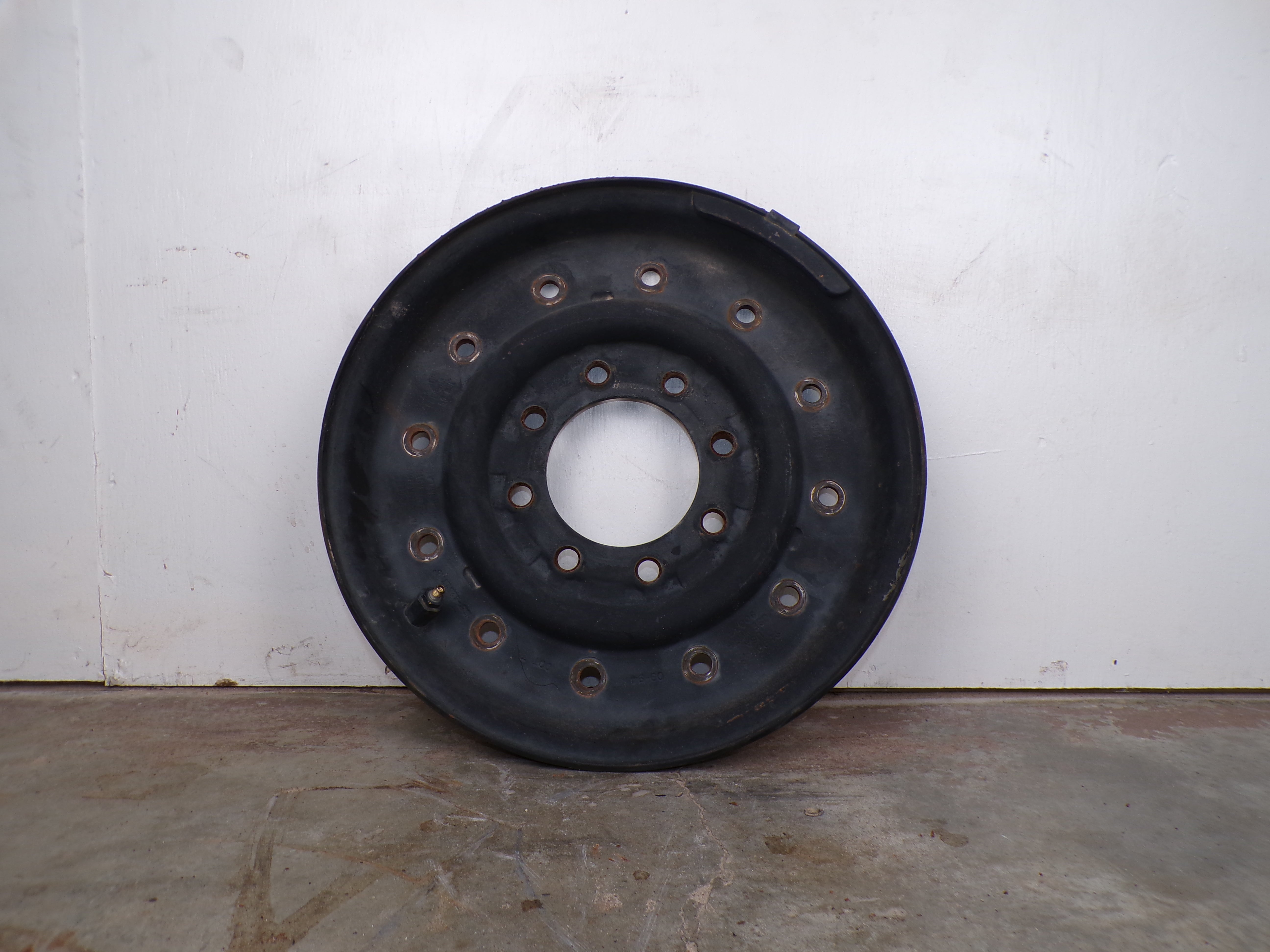 37X12.50R16.5 8x6.5 Hummer Wheels