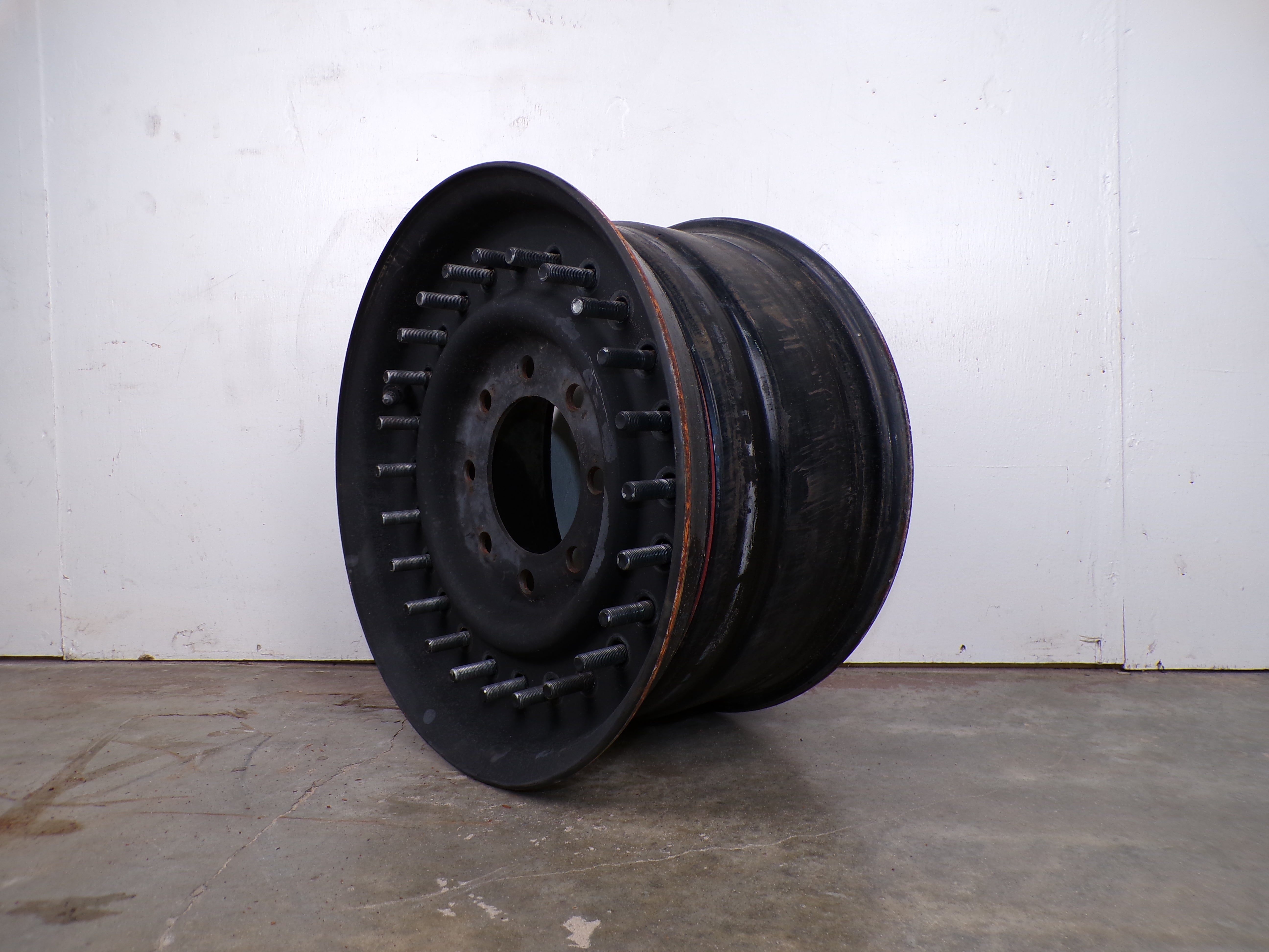 37X12.50R16.5 8x6.5 Hummer Wheels