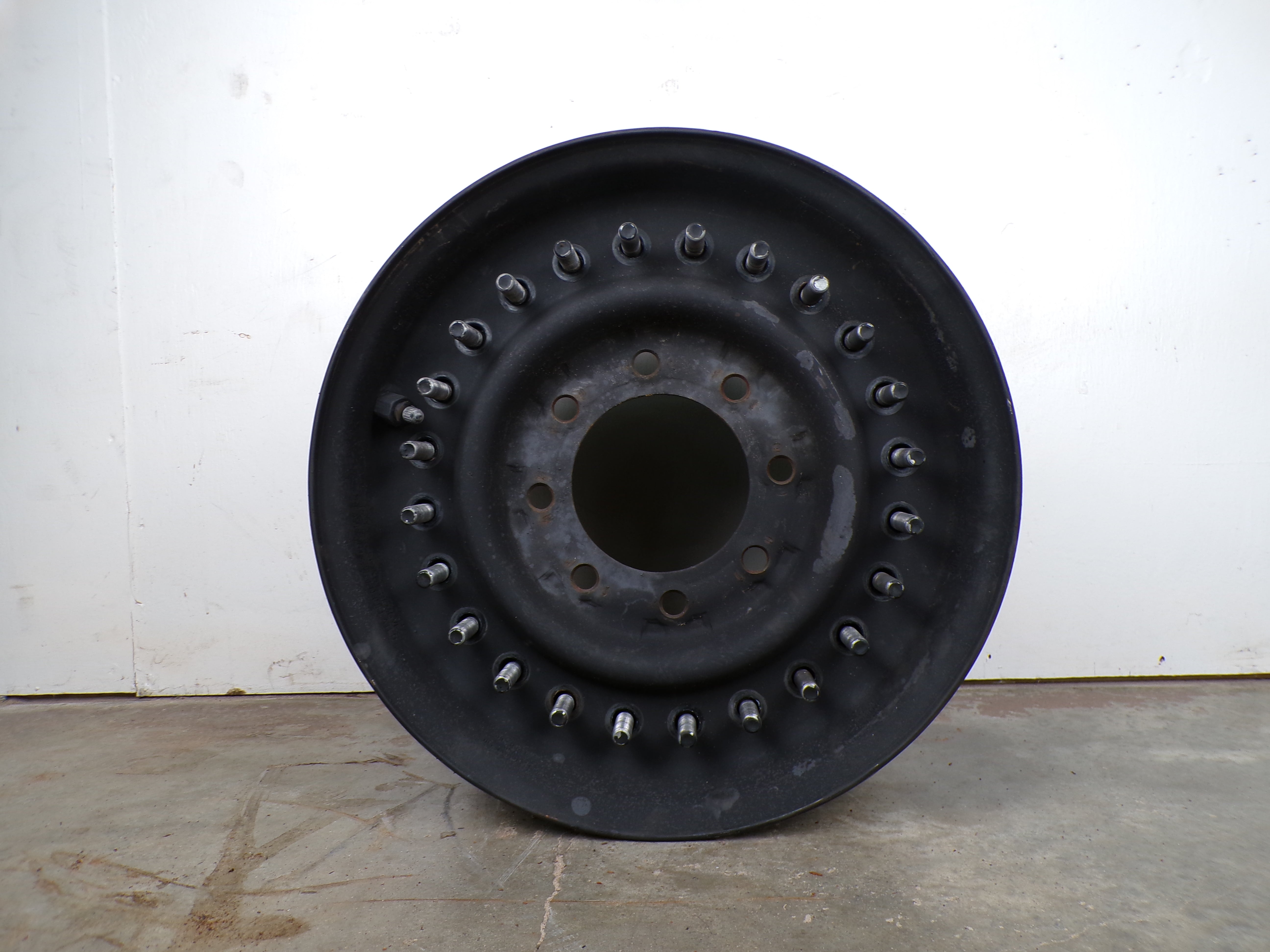 37X12.50R16.5 8x6.5 Hummer Wheels