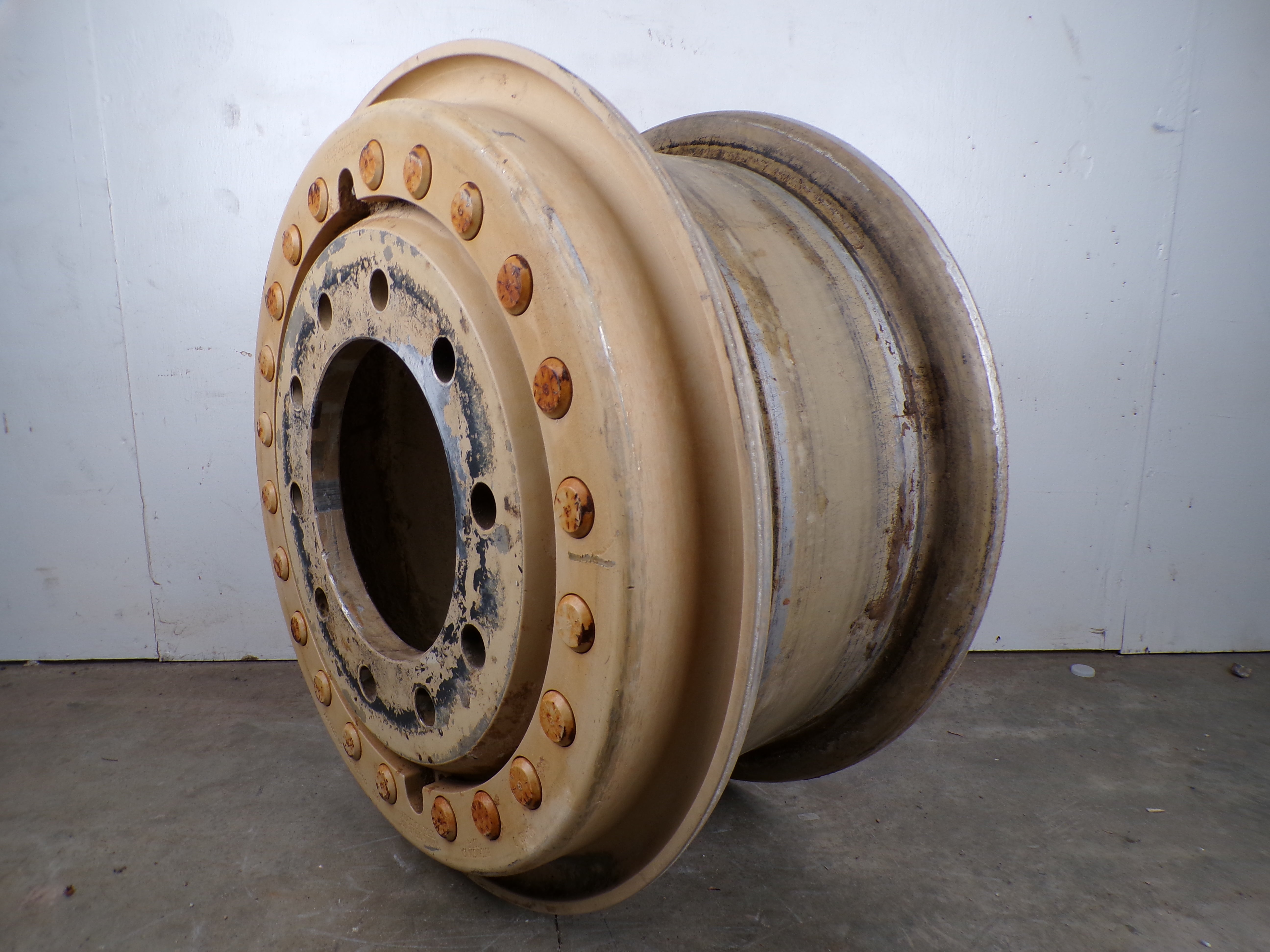 MRAP wheel Dually Hutchinson Aluminum Military 20x8 Rim Used