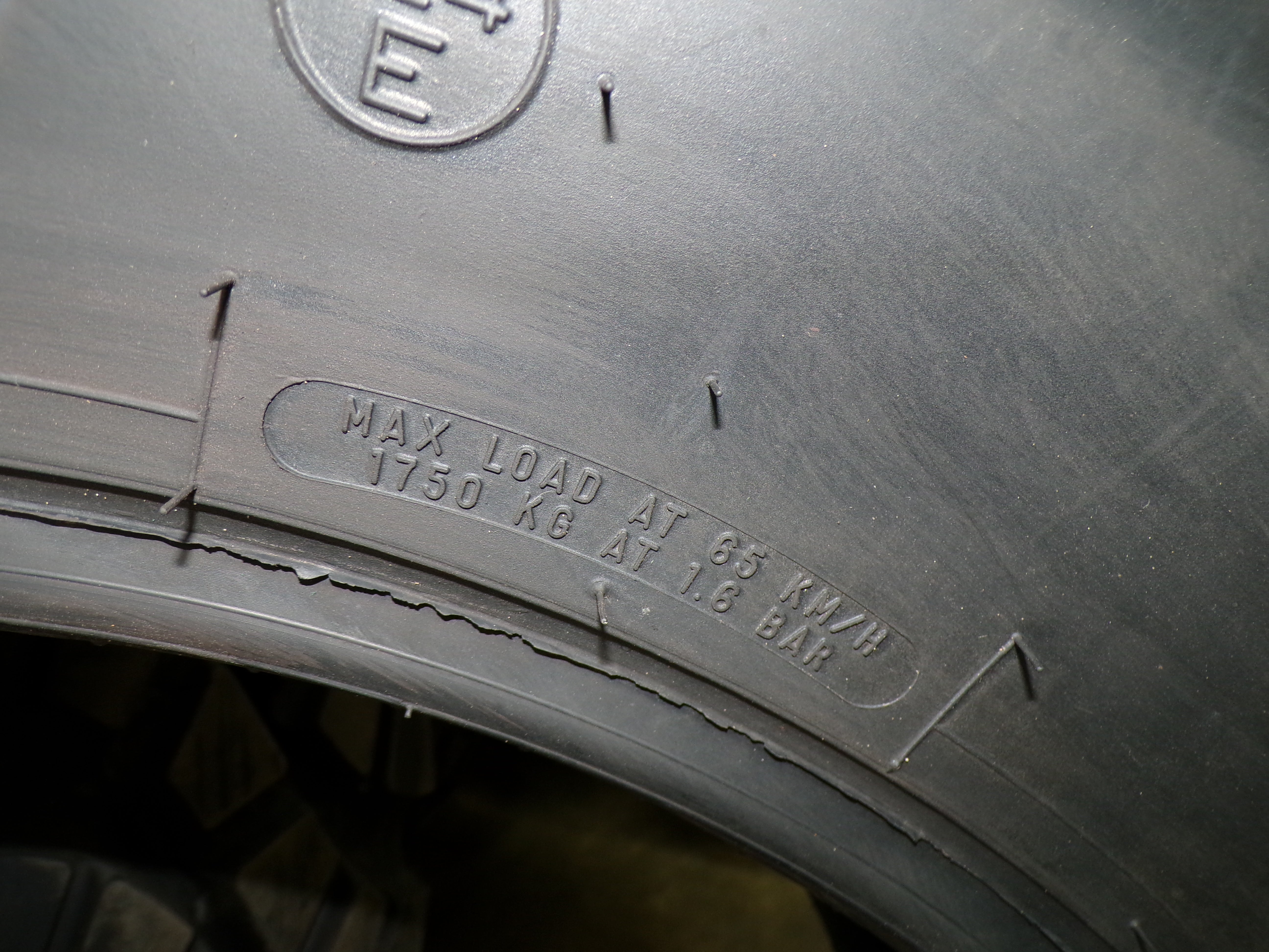 37X12.50R16.5LT BFGoodrich Baja T/A Used