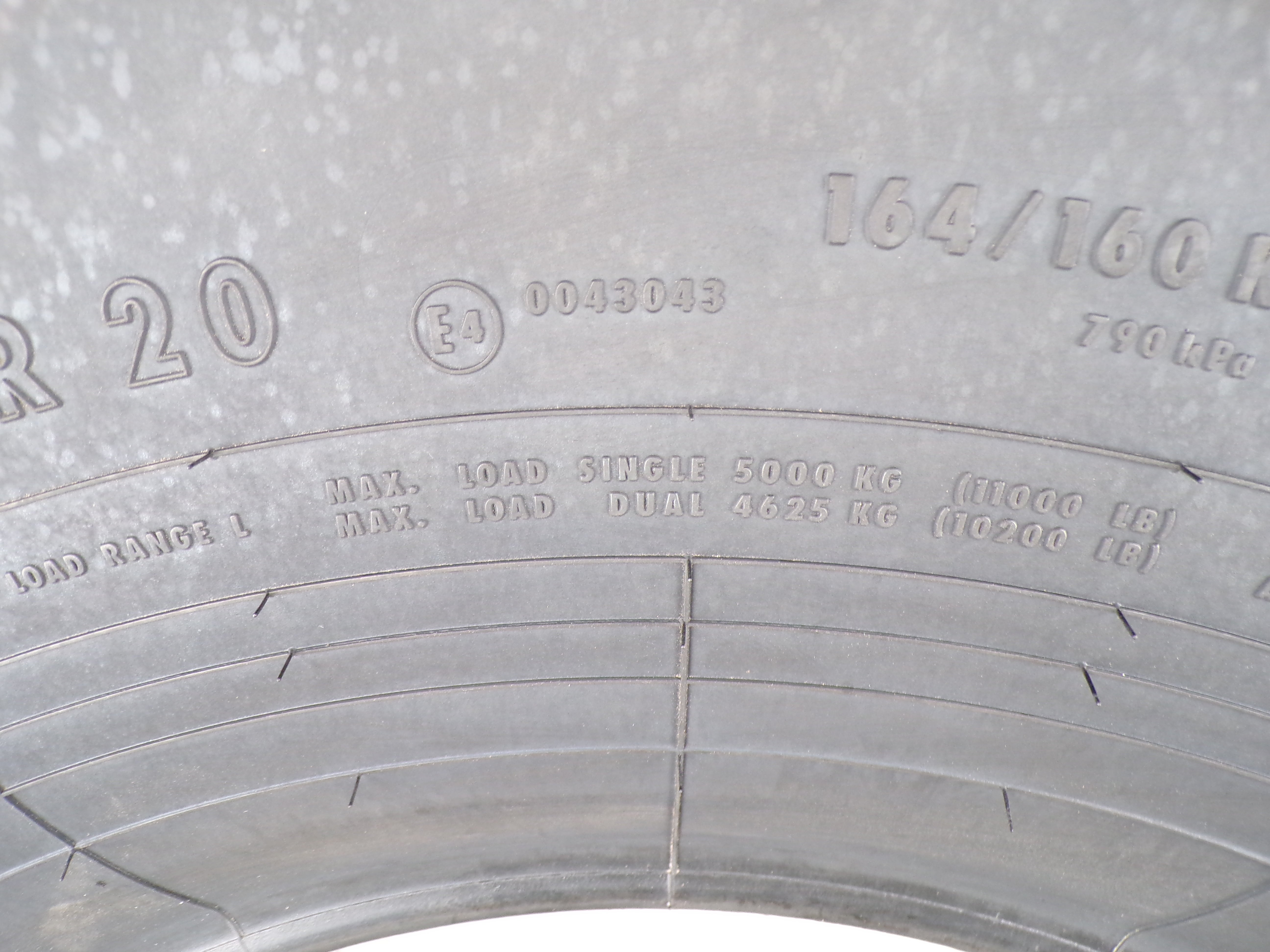 14.00R20 Continental HCS 164/160K New 2025