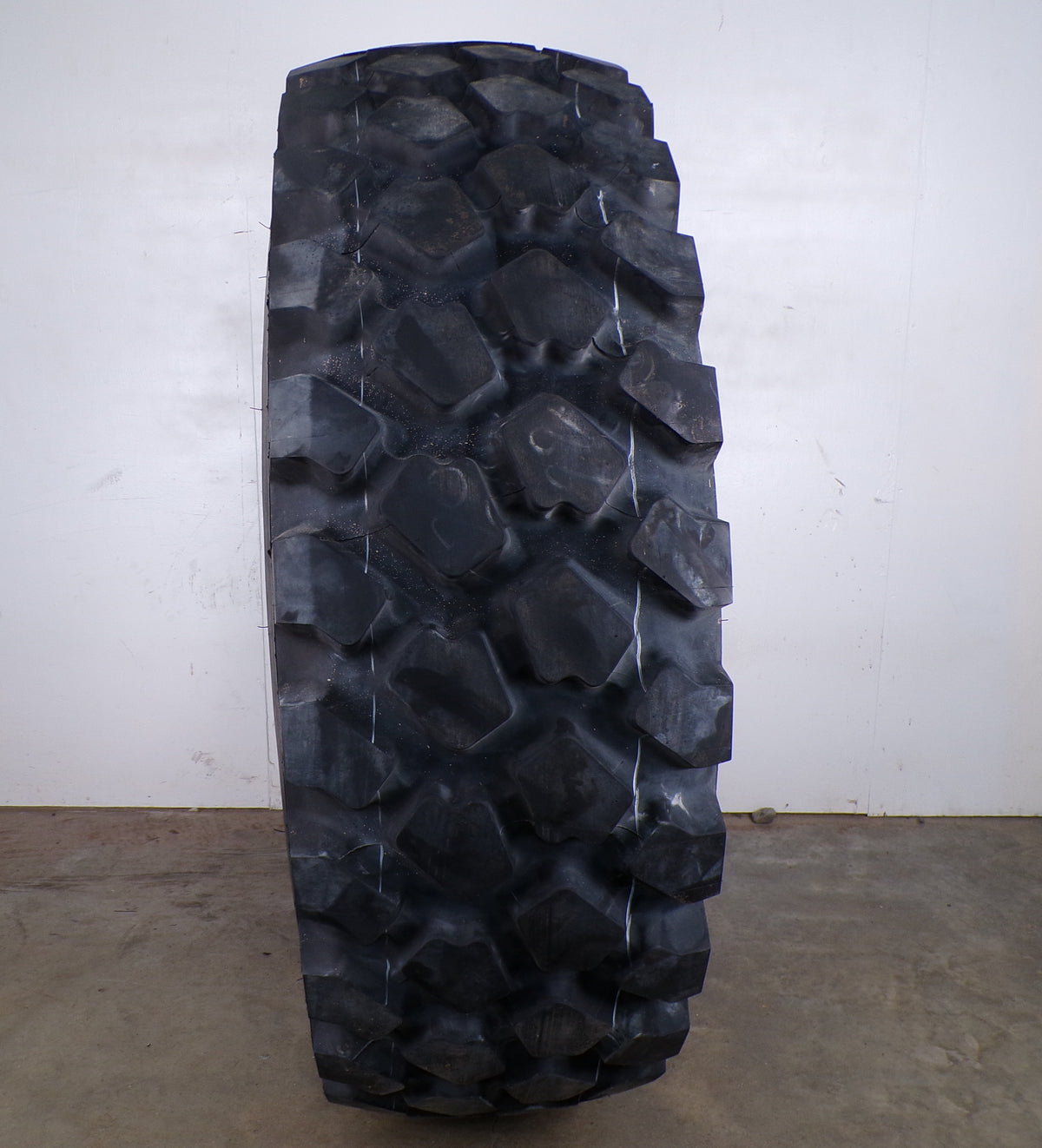 14.00R20 Michelin XZL+ Used