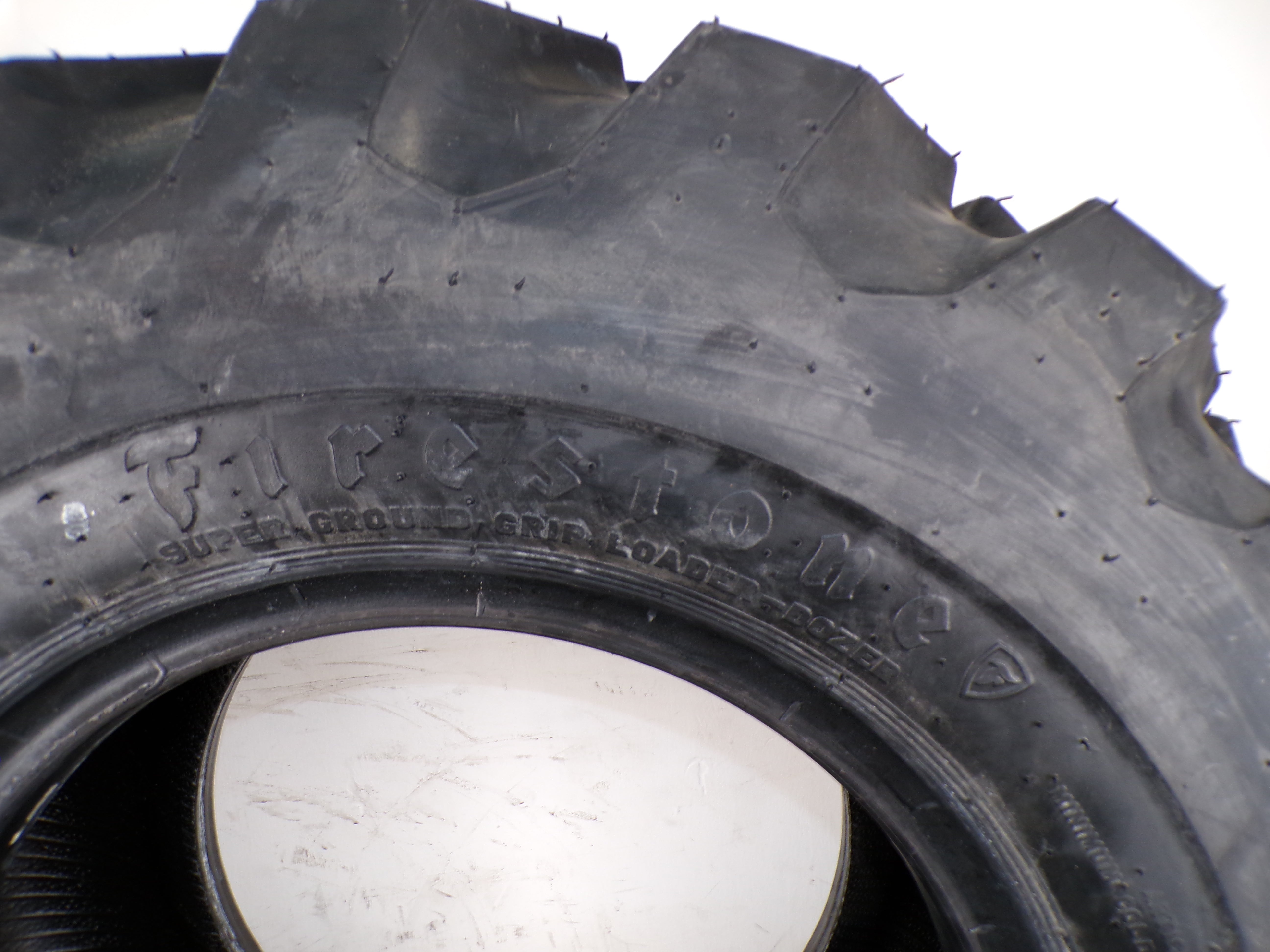 17.5-25 Firestone Super Ground Grip New
