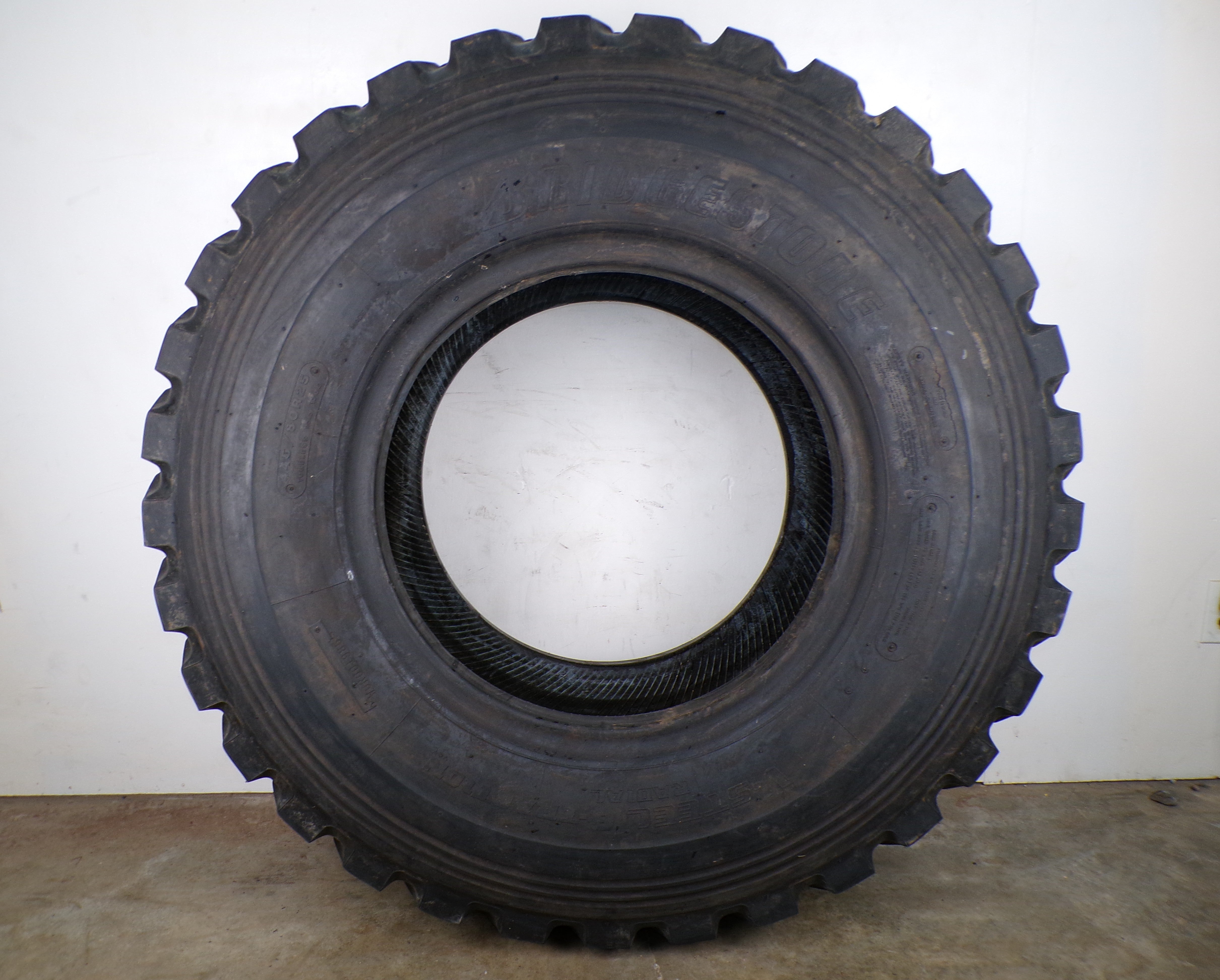 445/80R25 (17.5R25) Bridgestone V-Steel G Traction Used