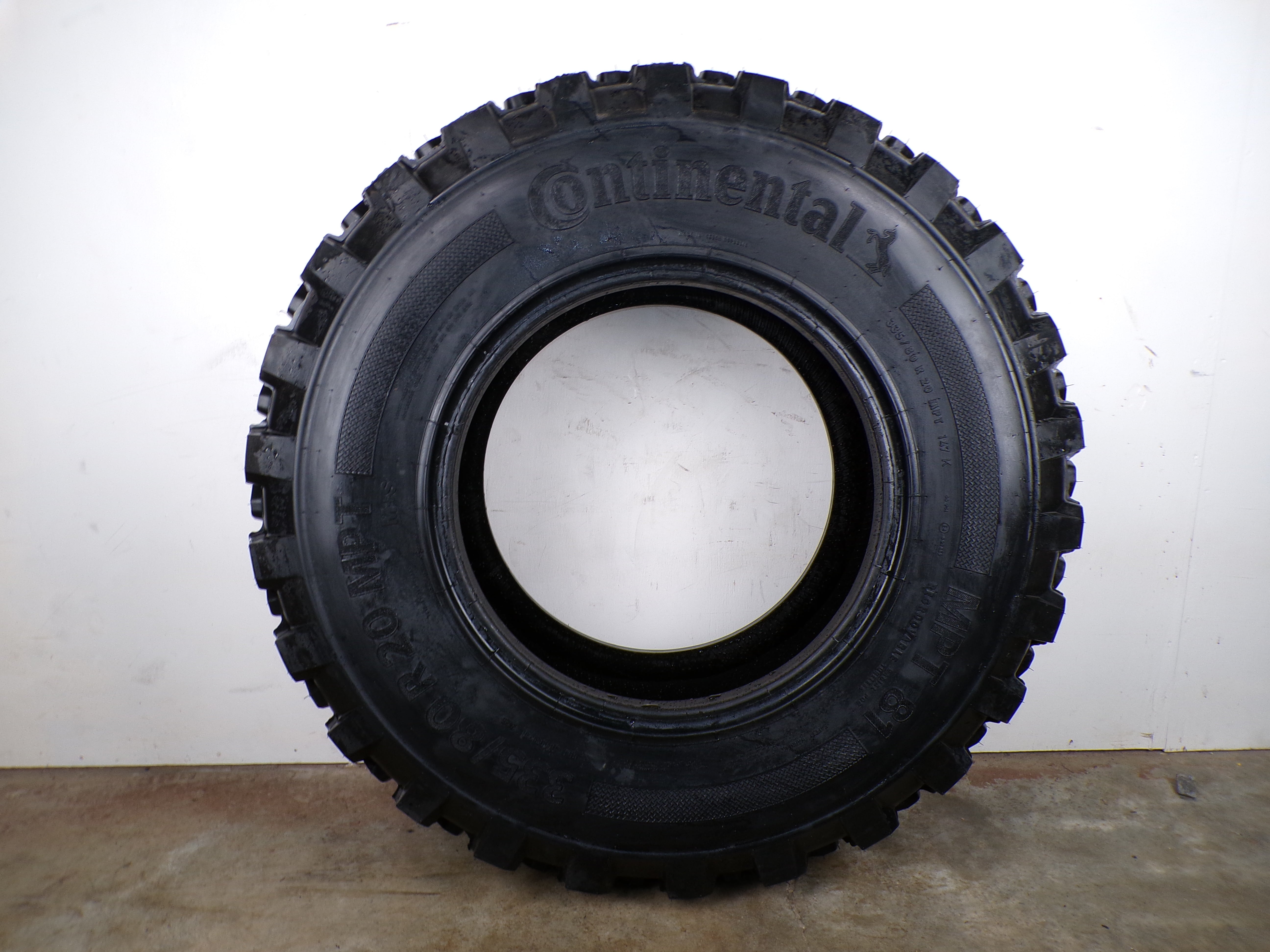 トイガン Conti 335/80R20 Continental MPT81