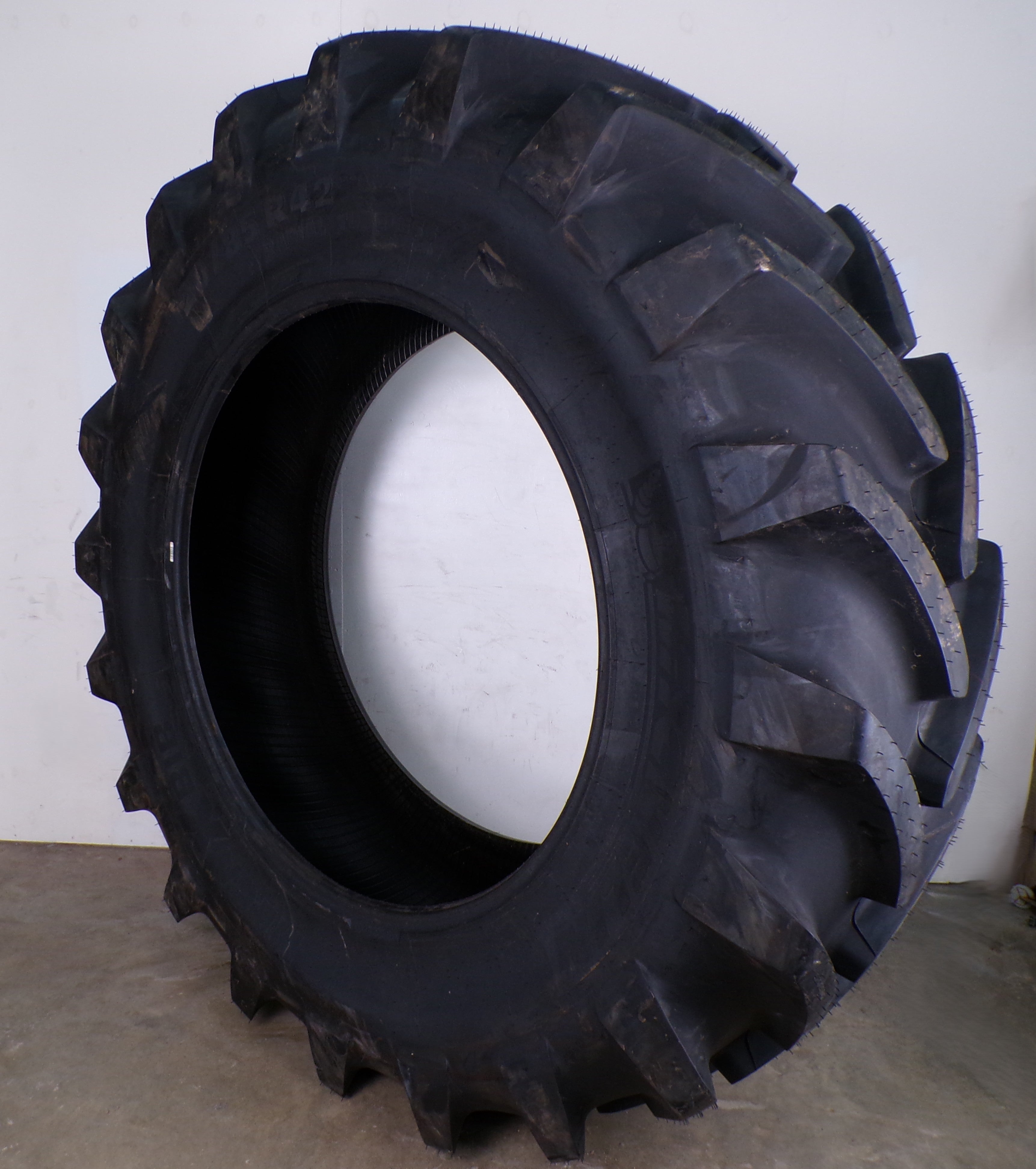 520/85R42 (20.8R42) Michelin Mega X BIB