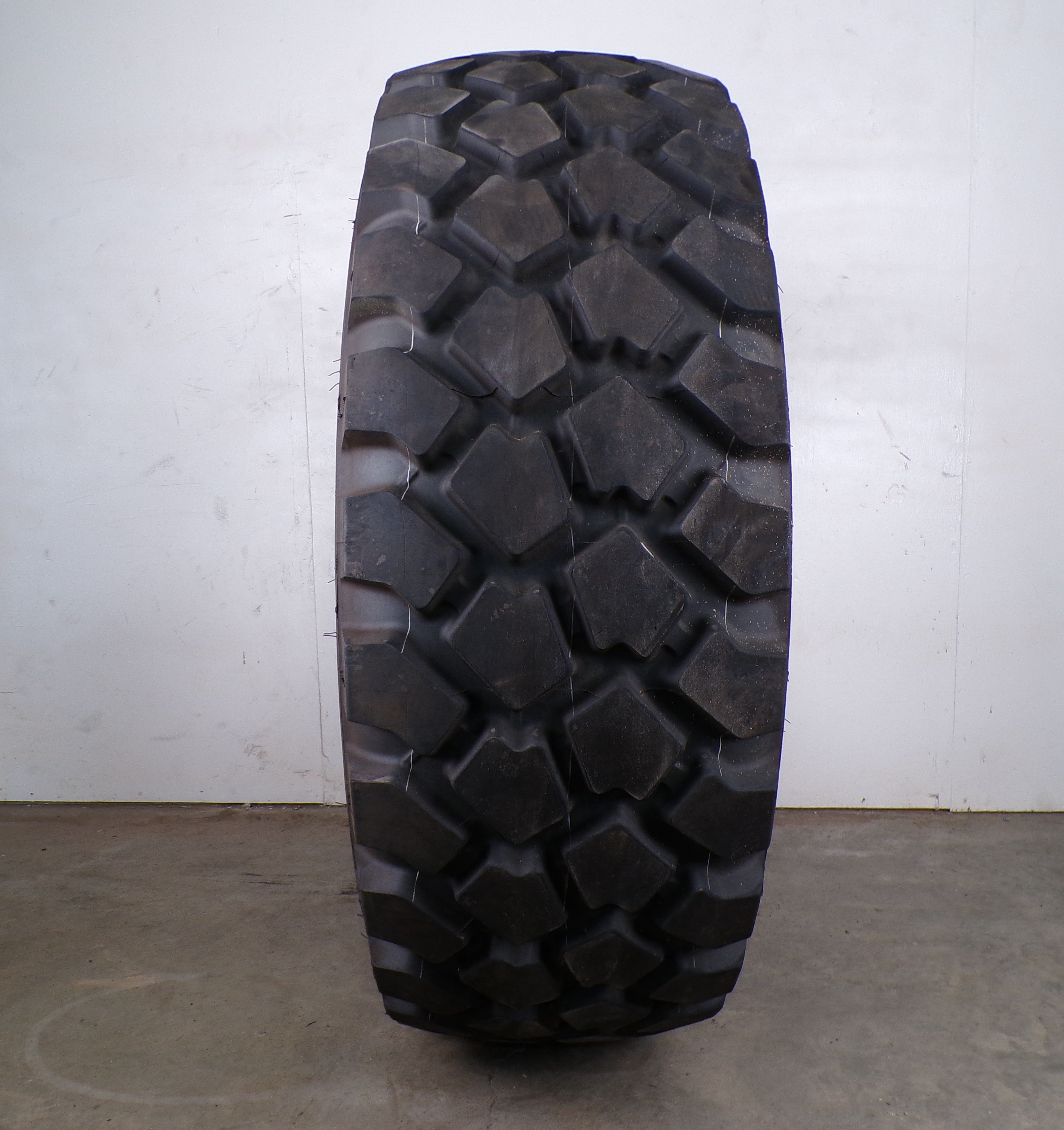 395/85R20 Michelin XZL+ Used