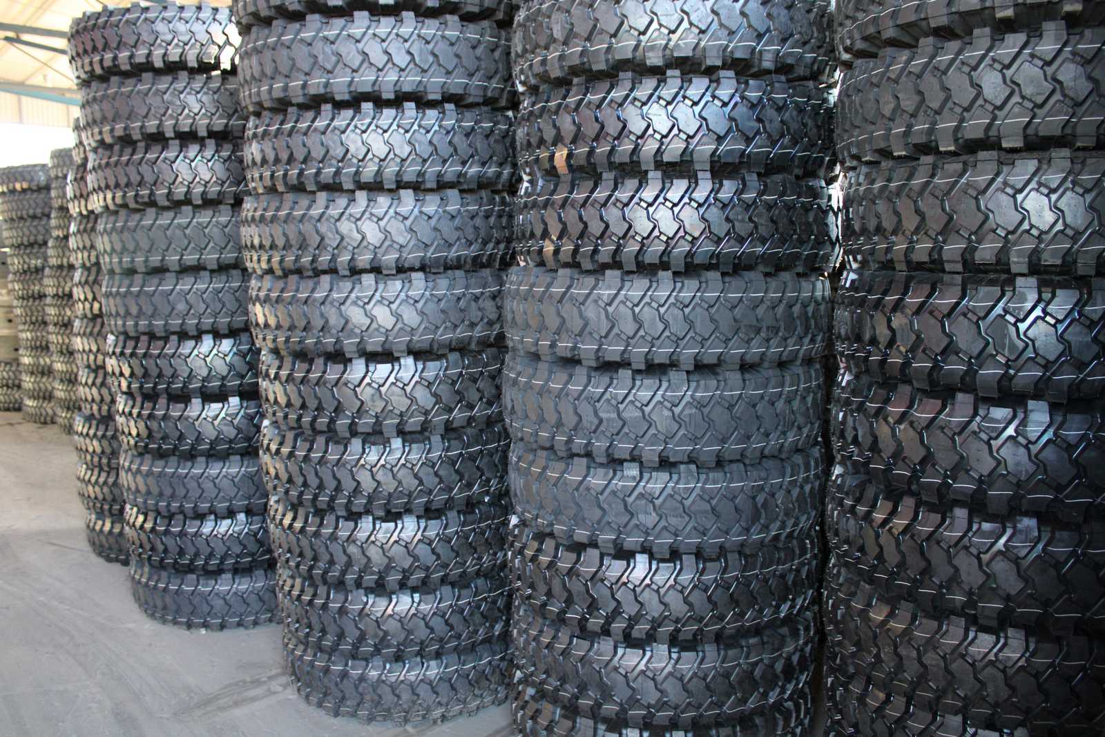 11.00R16 Michelin XZL
