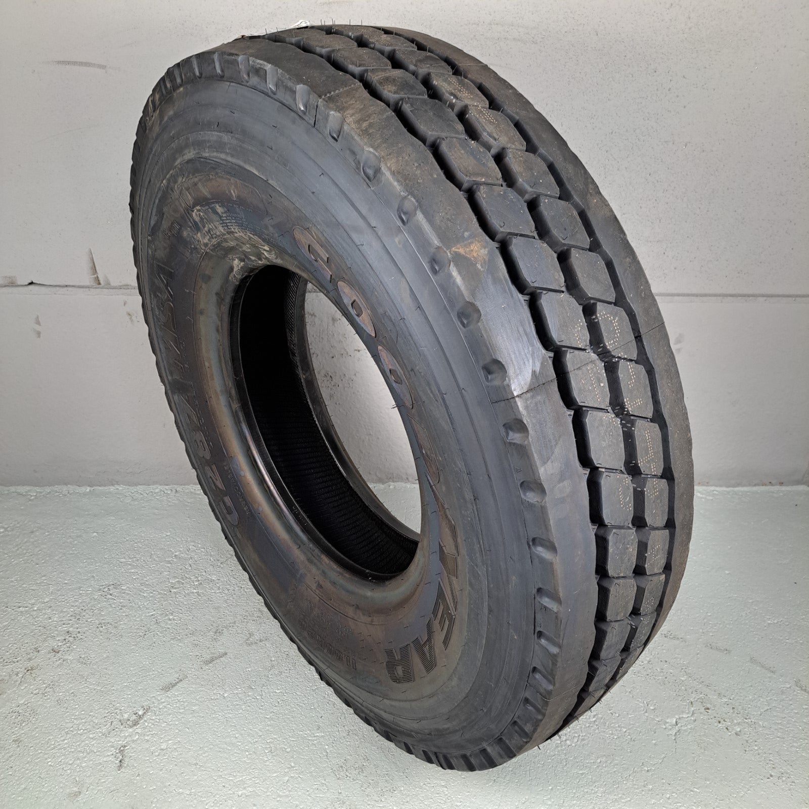 11.00R20 Goodyear G287 MSA