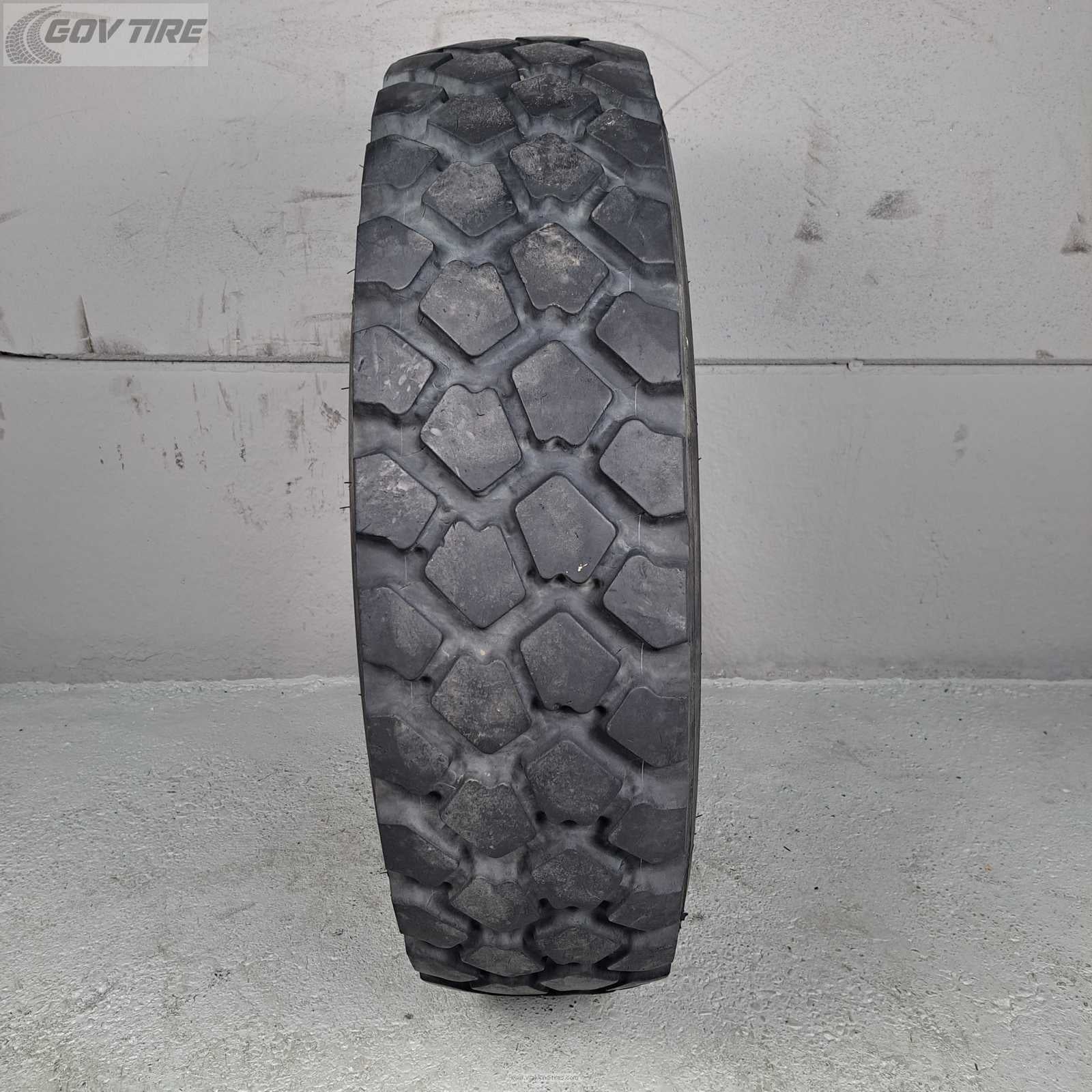 255/100R16 Michelin XZL 126K (9.00R16)