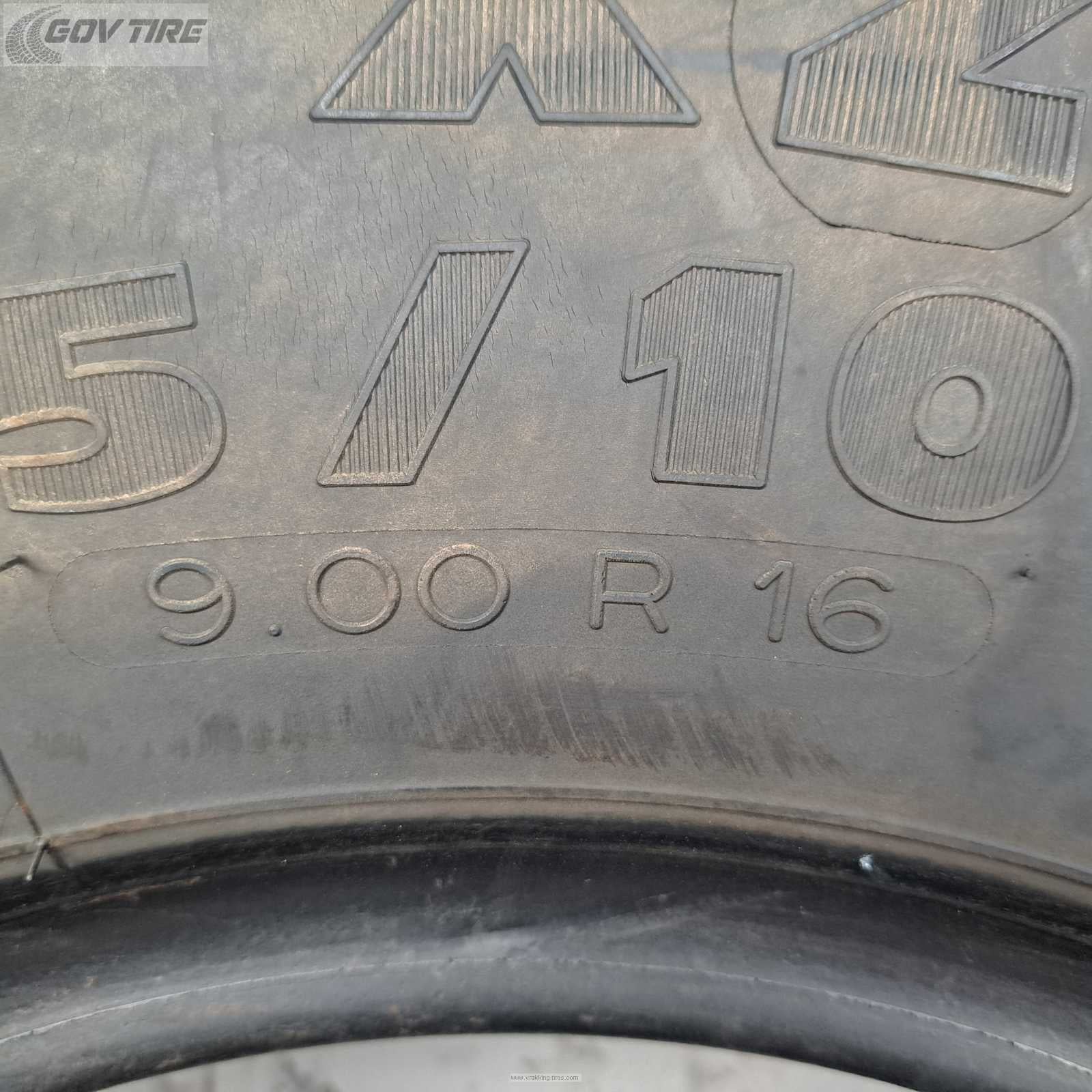 255/100R16 Michelin XZL 126K (9.00R16) used