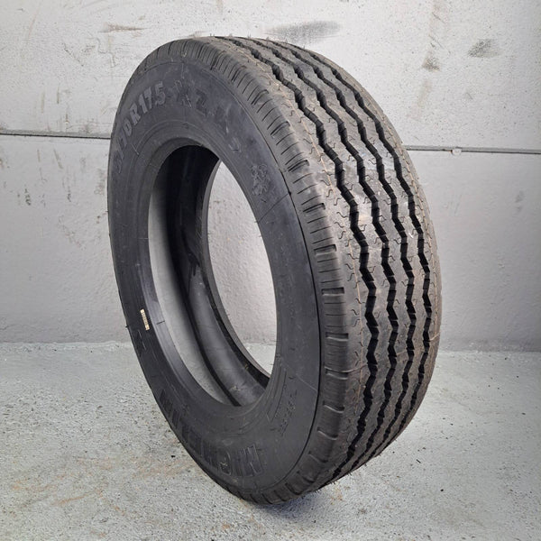 195/70R17.5 Michelin XZA