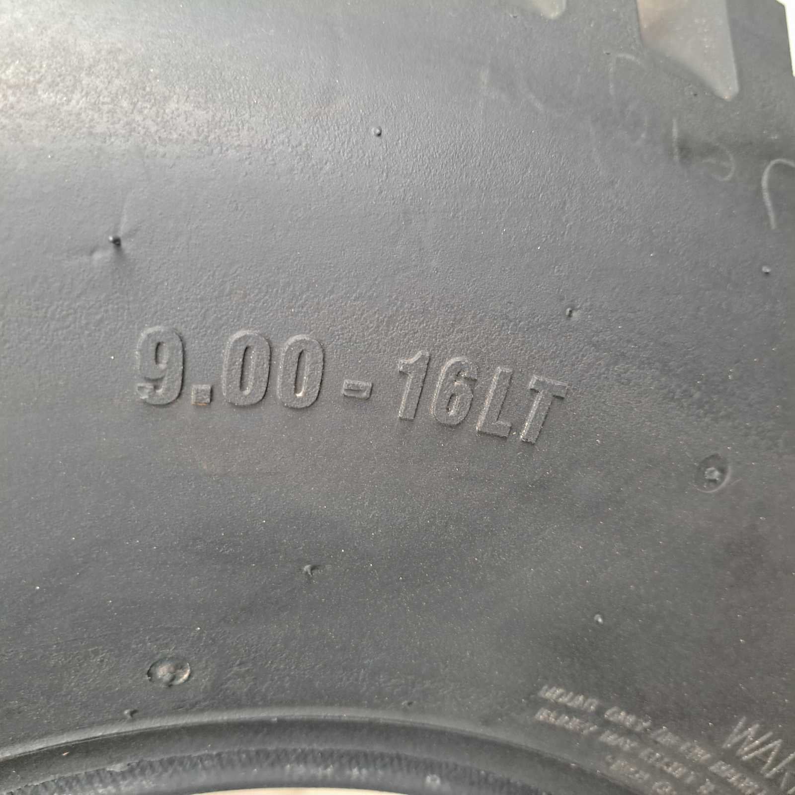 9.00-16LT Specialty Tires of America