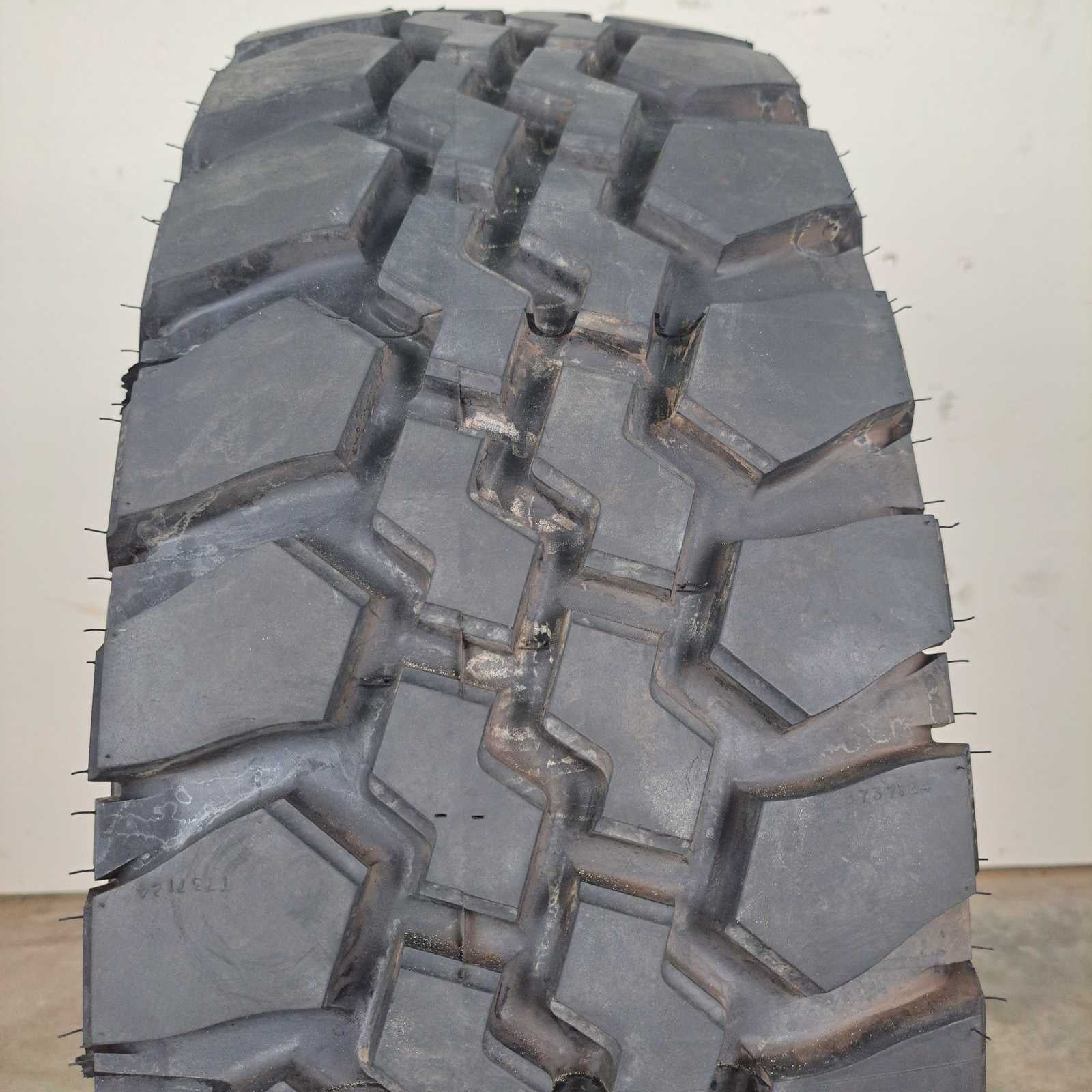 37×12.50R16.5LT BFGoodrich Baja T/A Used