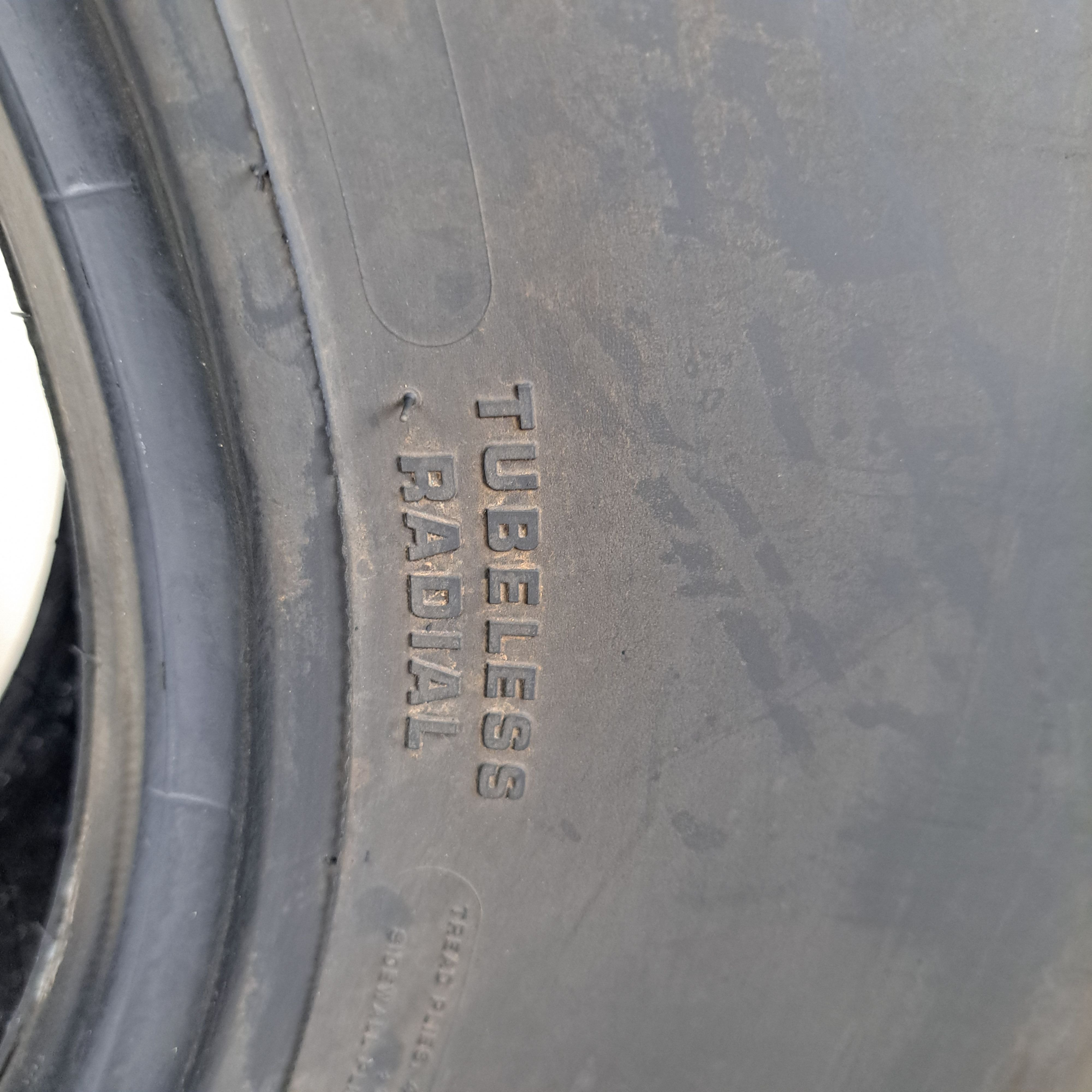 37X12.50R16.5LT BFGoodrich Baja T/A Used