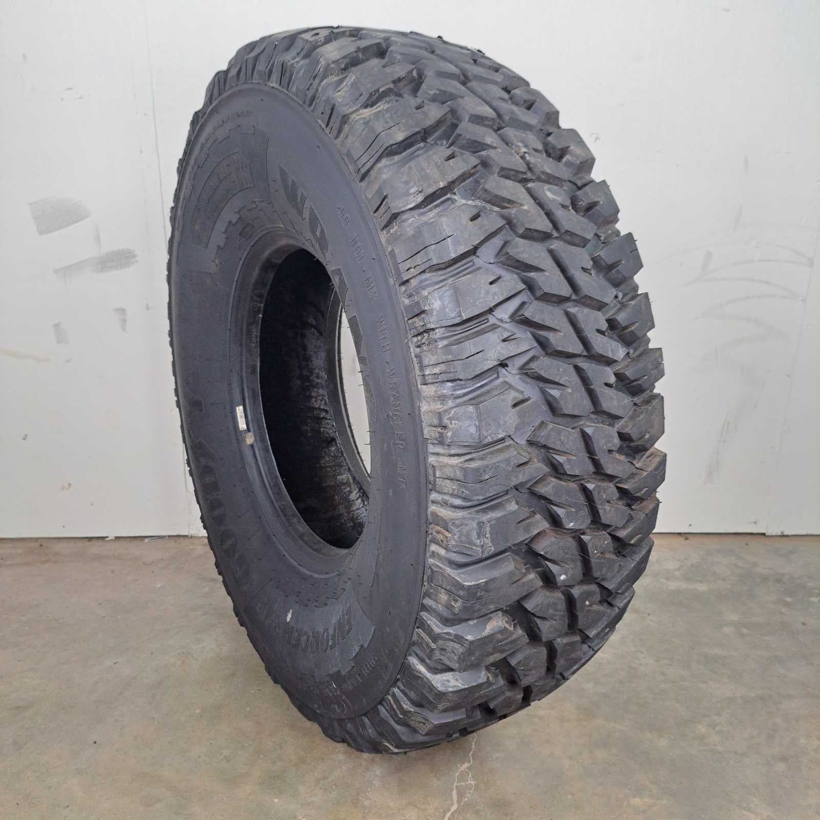 37X12.50R16.50 Goodyear Wrangler enforcer MT used