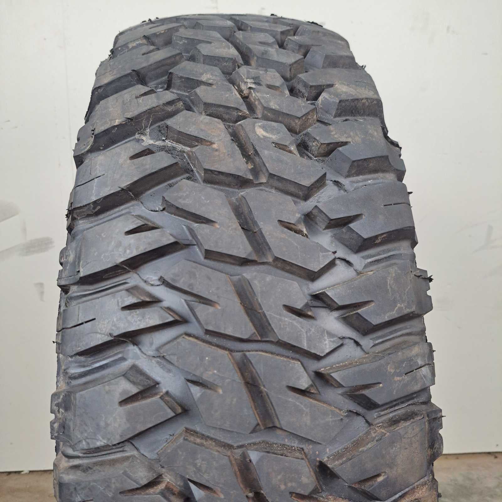 37X12.50R16.50 Goodyear Wrangler enforcer MT used