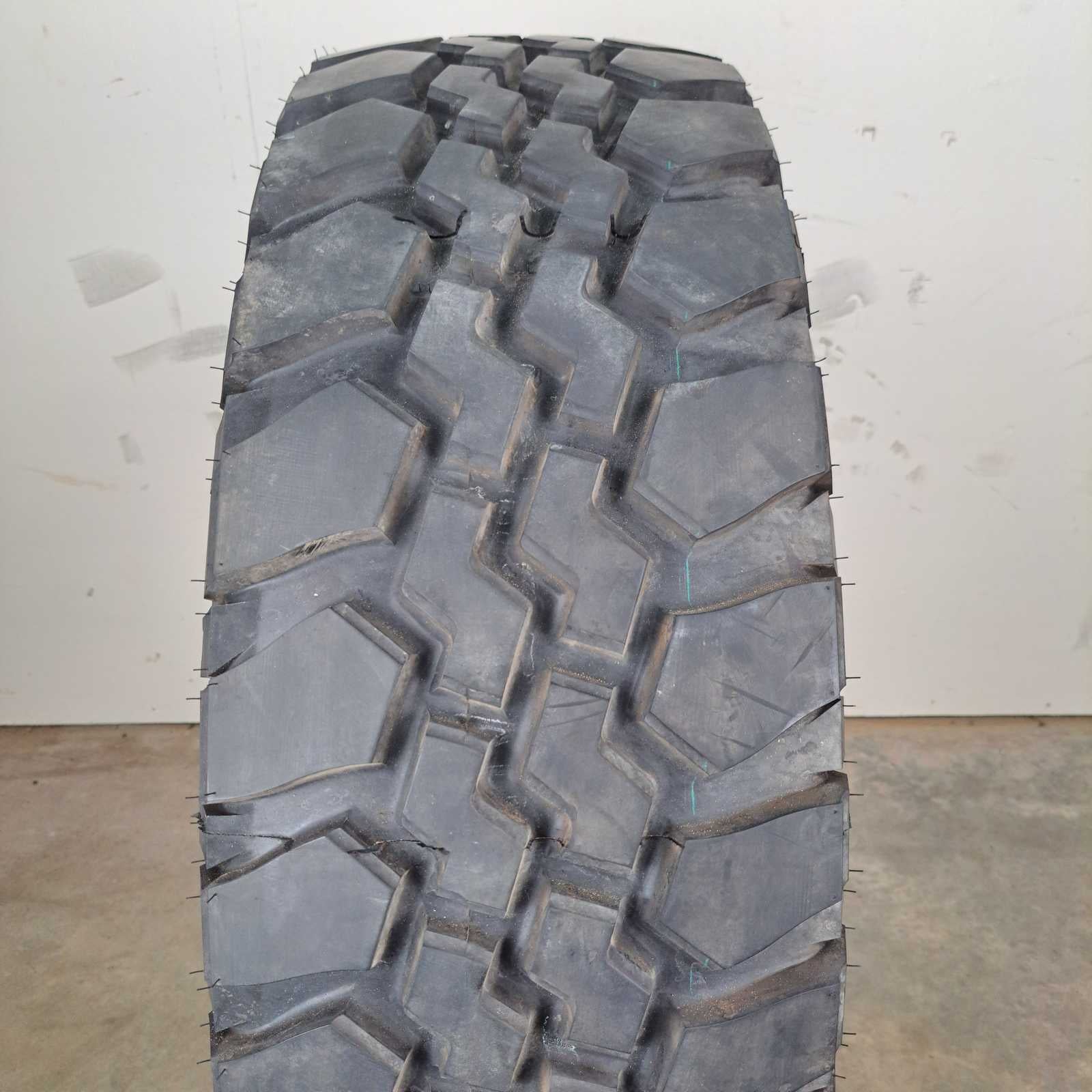 37×12.50R16.5LT BFGoodrich Baja T/A NEW