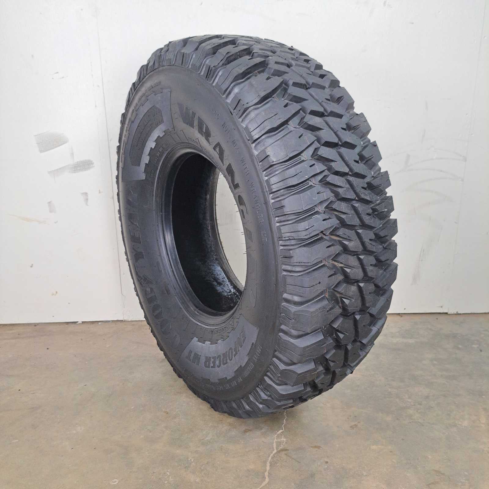 37X12.50R16.50 Goodyear Wrangler enforcer MT new