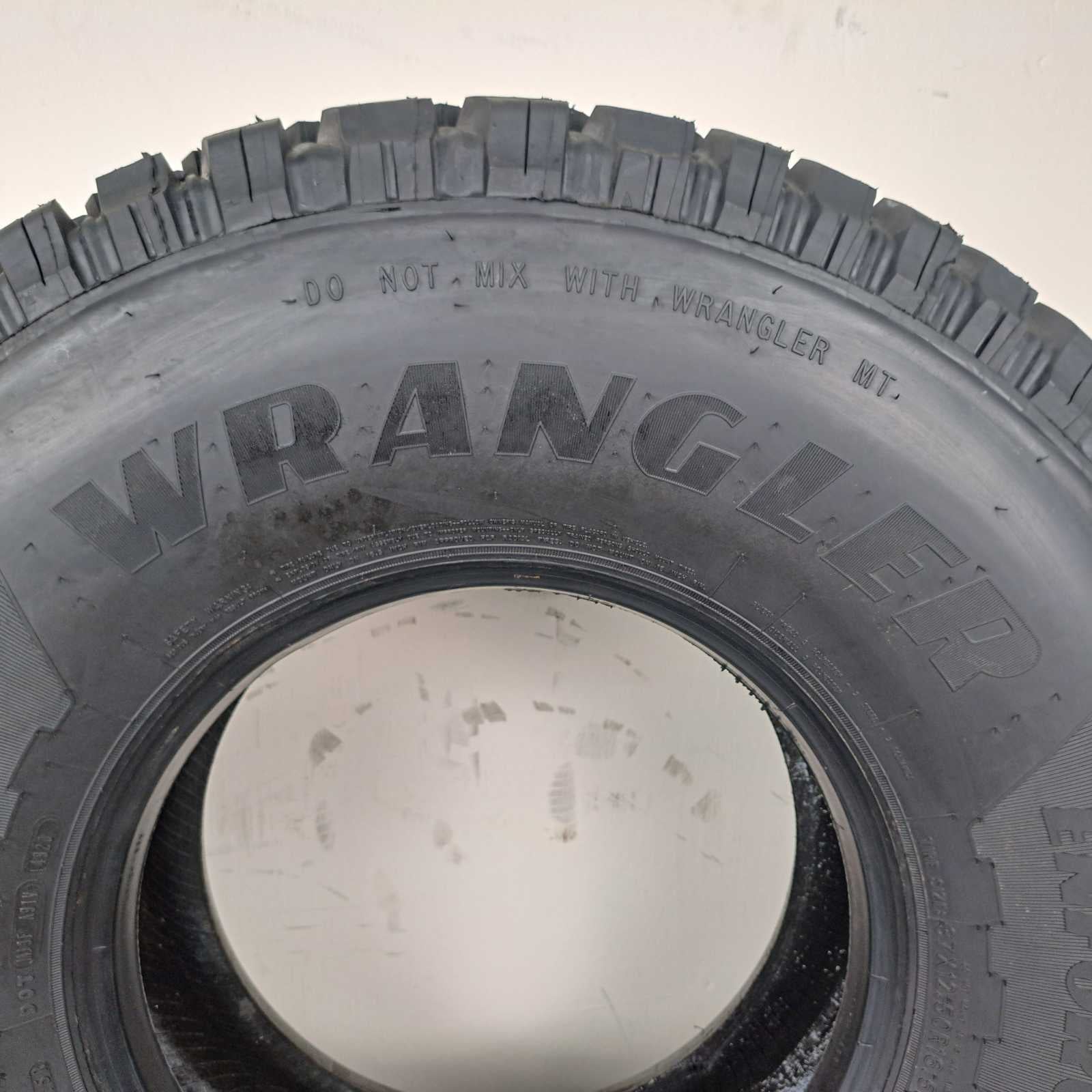 37X12.50R16.50 Goodyear Wrangler enforcer MT new