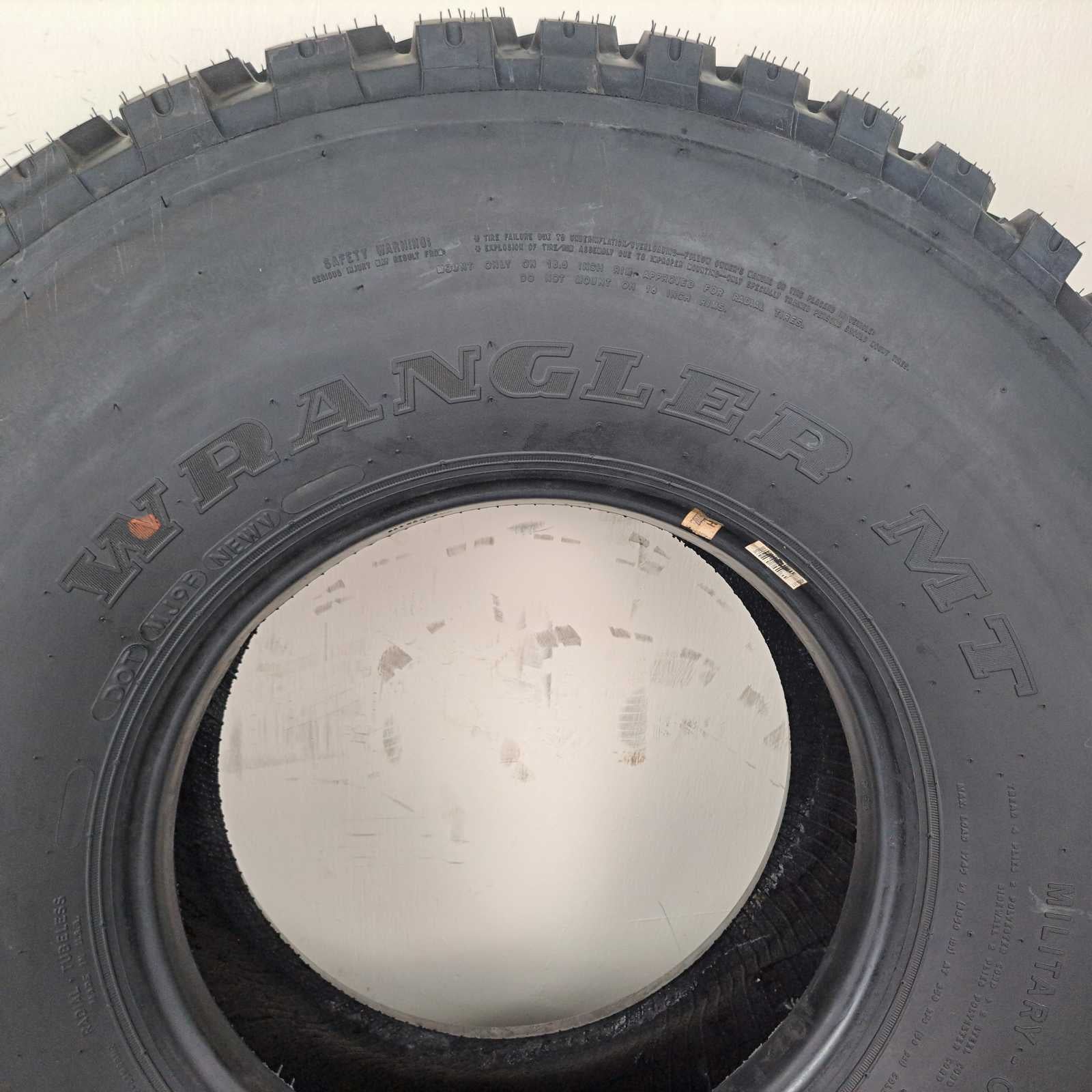 37X12.50R16.50 Goodyear Wrangler MT NEW