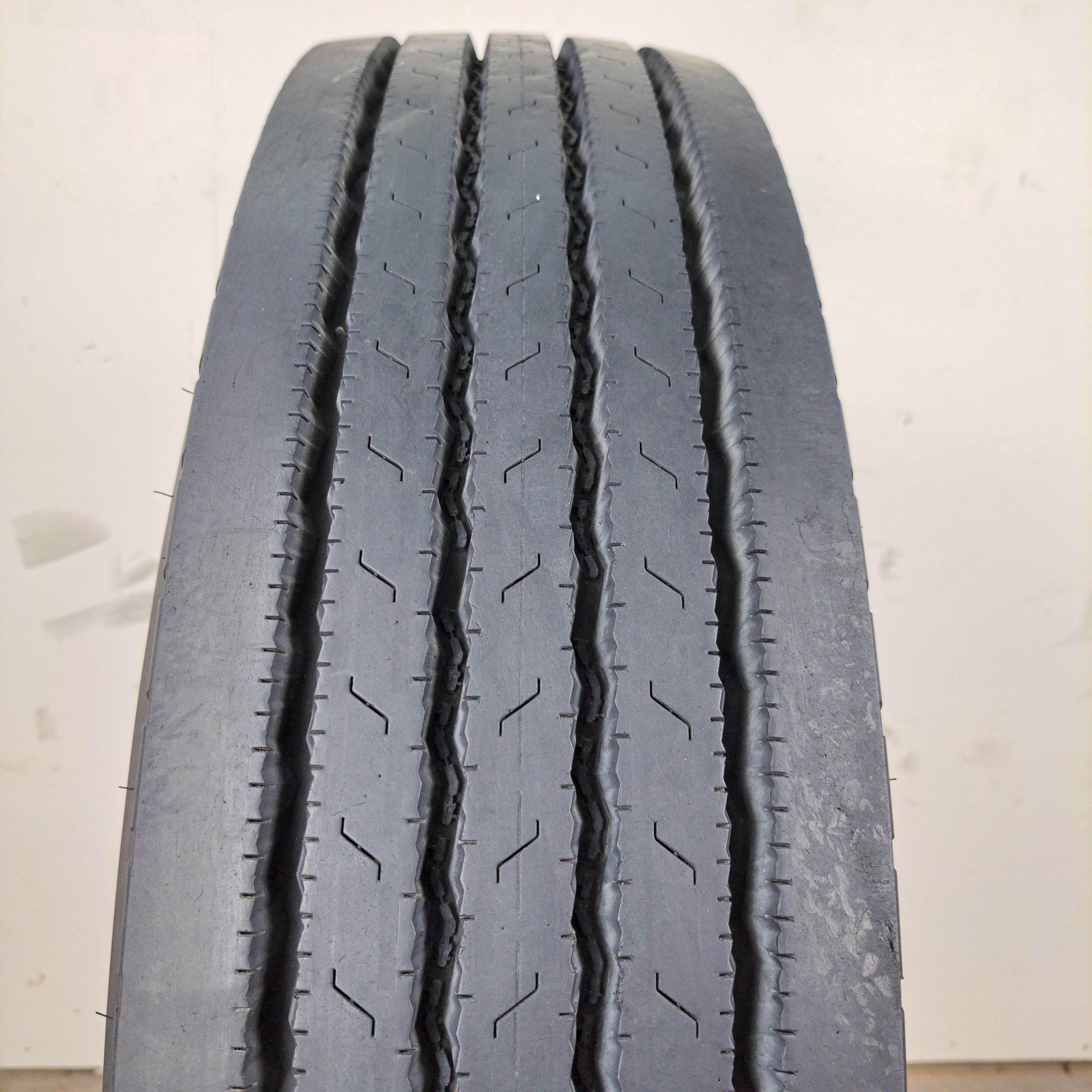 10R22.5 Dunlop SP348 Used