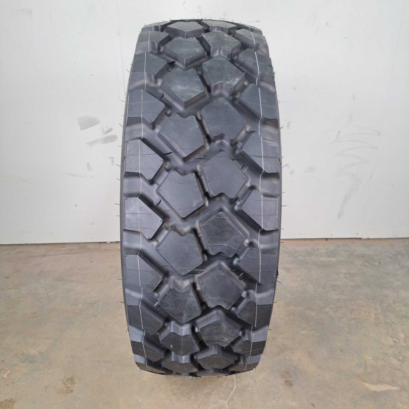 365/80R20 Michelin XZL